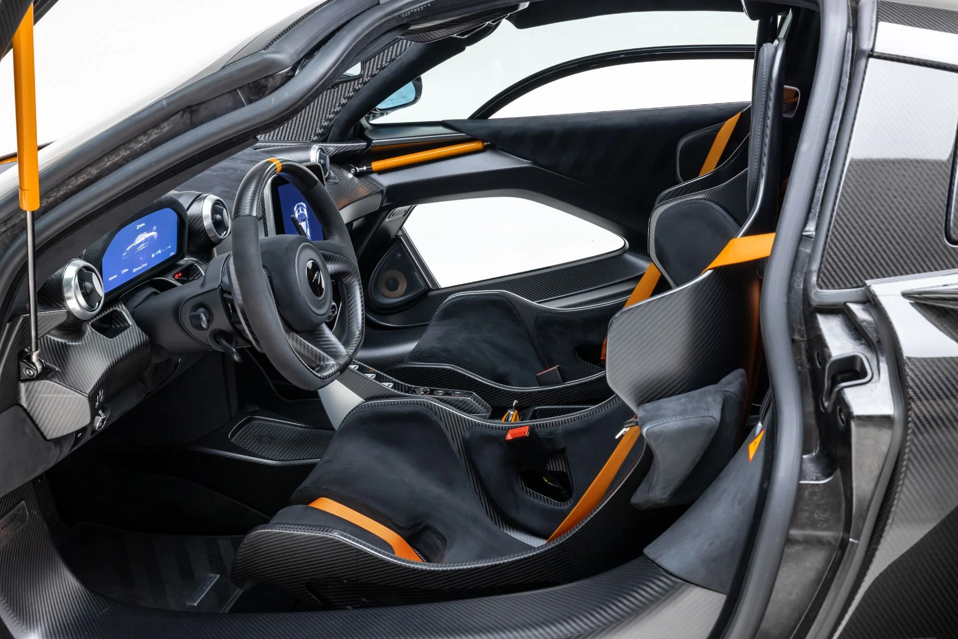 mph007_690359019_13122_p8_l_c661b18d7f