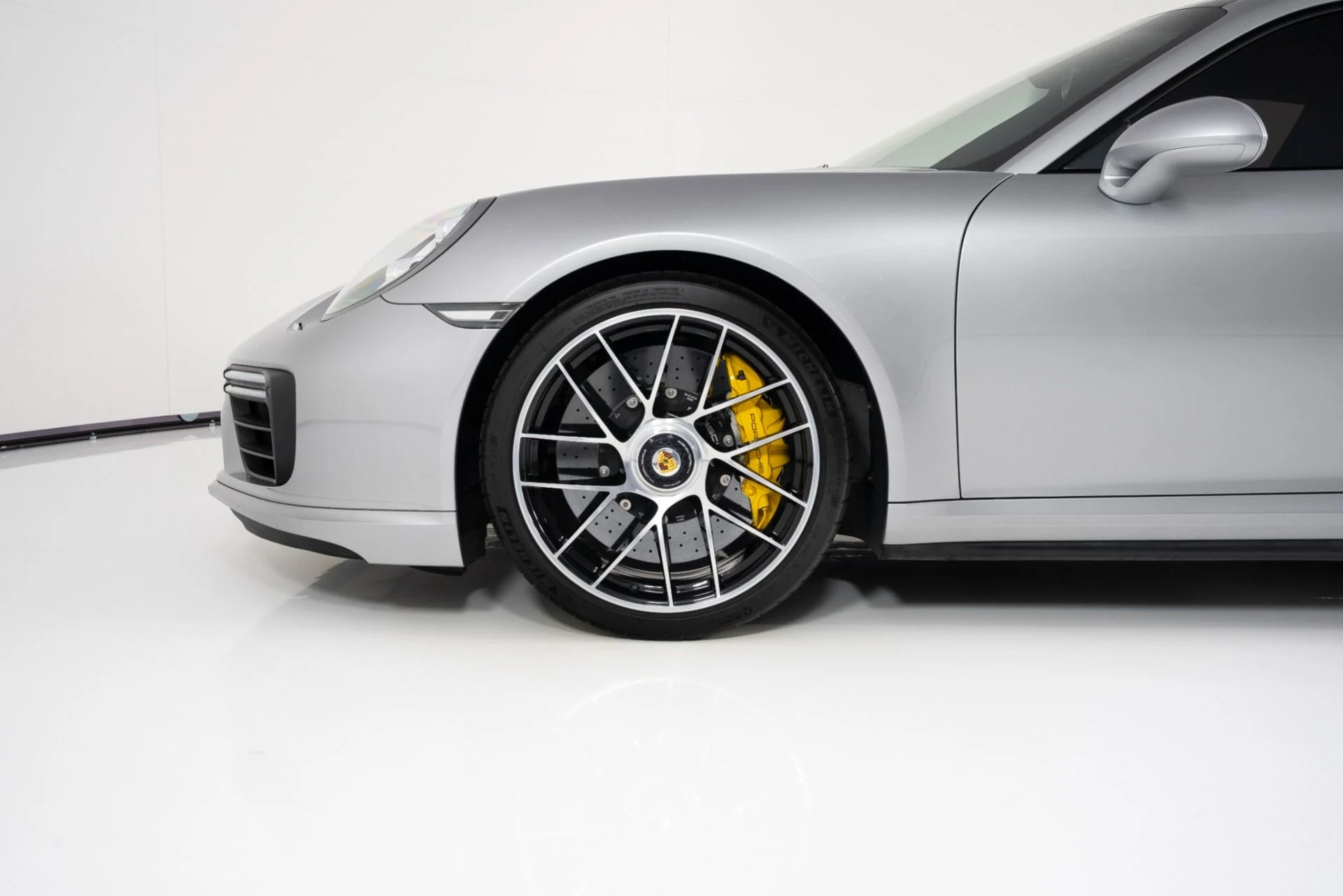 mph007_693196158_Used_2017_Porsche_911_Turbo_S_1757541067_7b4577b4be