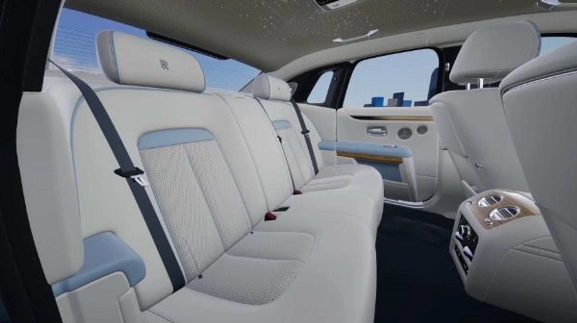 mph007_698488474_New_2025_Rolls_Royce_Ghost_86ebda34fc