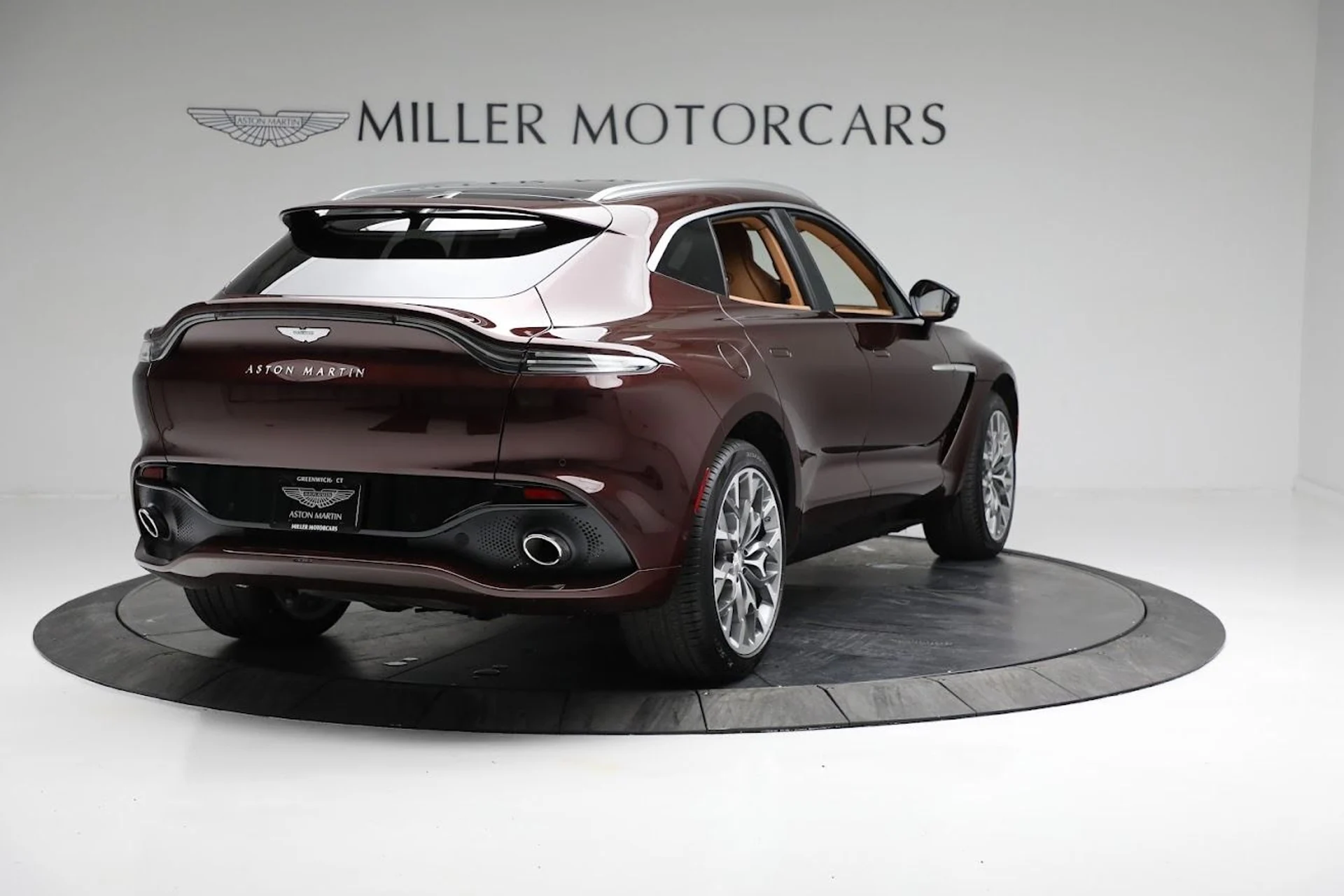 mph007_701948291_Used_2022_Aston_Martin_DBX_eac5ddb450