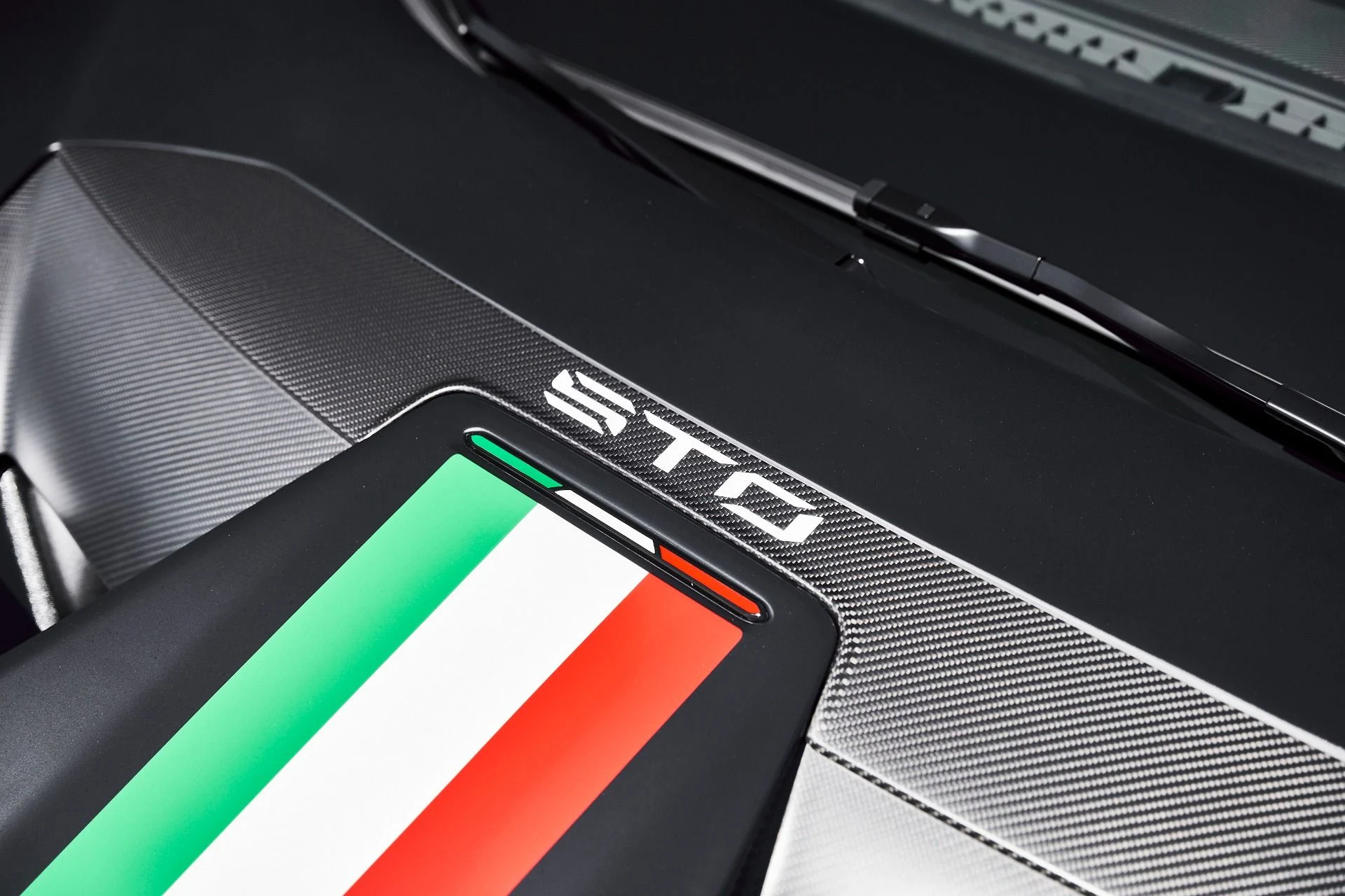 mph007_712155519_Used_2022_Lamborghini_Huracan_STO_Base_1774488331_3e64611347