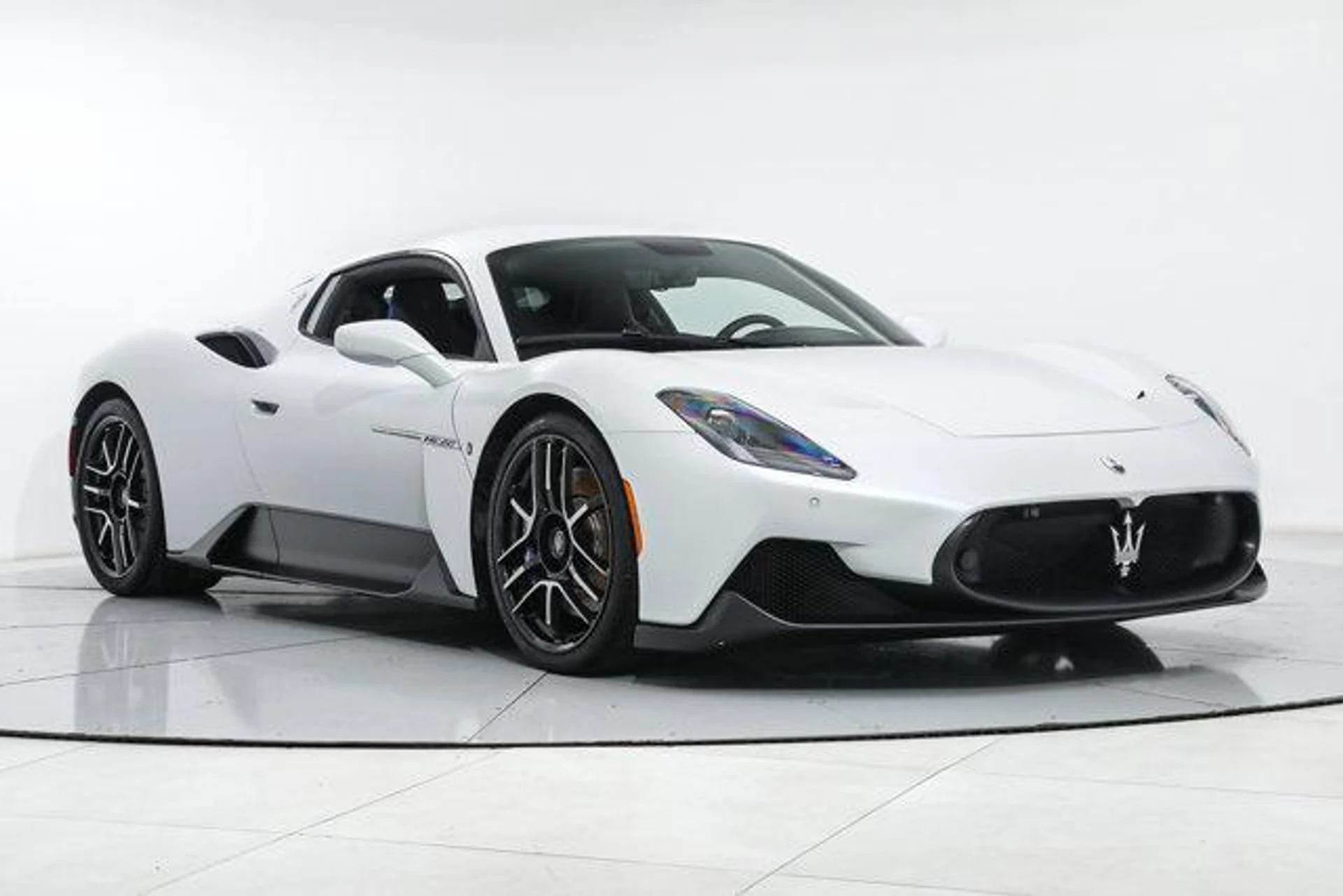 mph007_717985315_v_YI_Fjo_Amx9s_O_Ukkauz_ZY_7_P2ej2g_96969c74d3