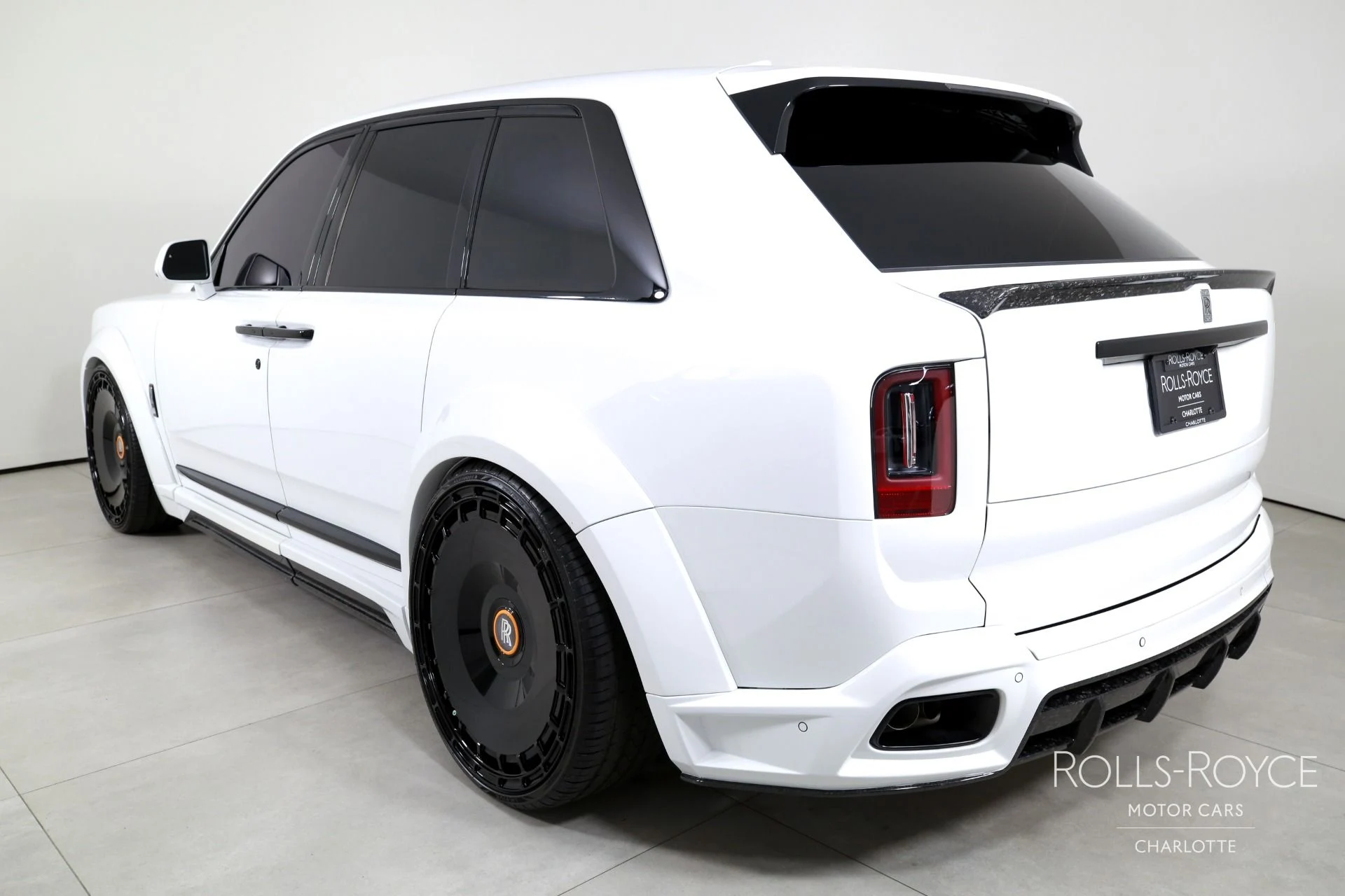 mph007_721016318_Used_2025_Rolls_Royce_Cullinan_1786636454_006cbb93ae