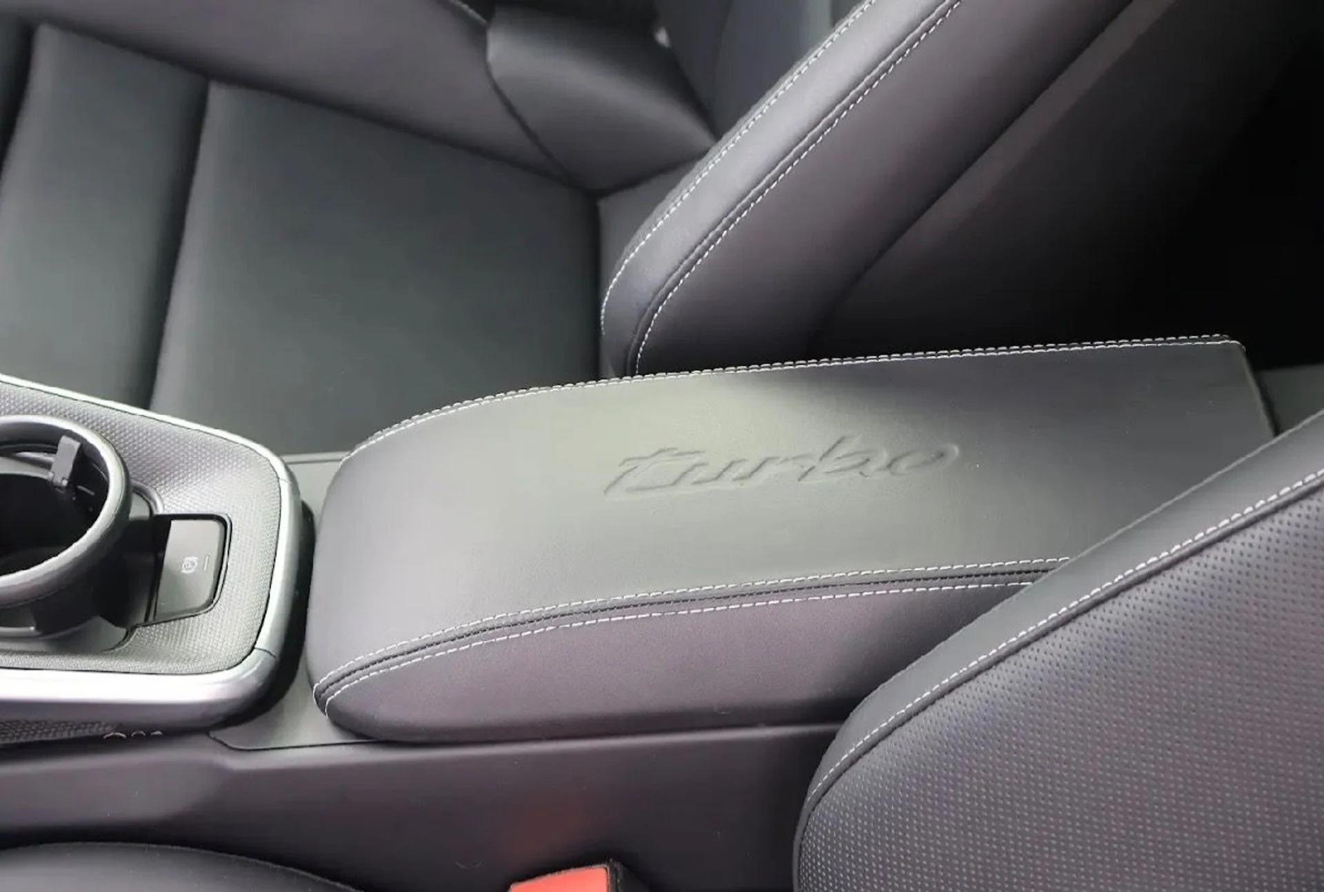 mph007_729441320_Used_2022_Porsche_911_Turbo_1769627607_fe643919ed