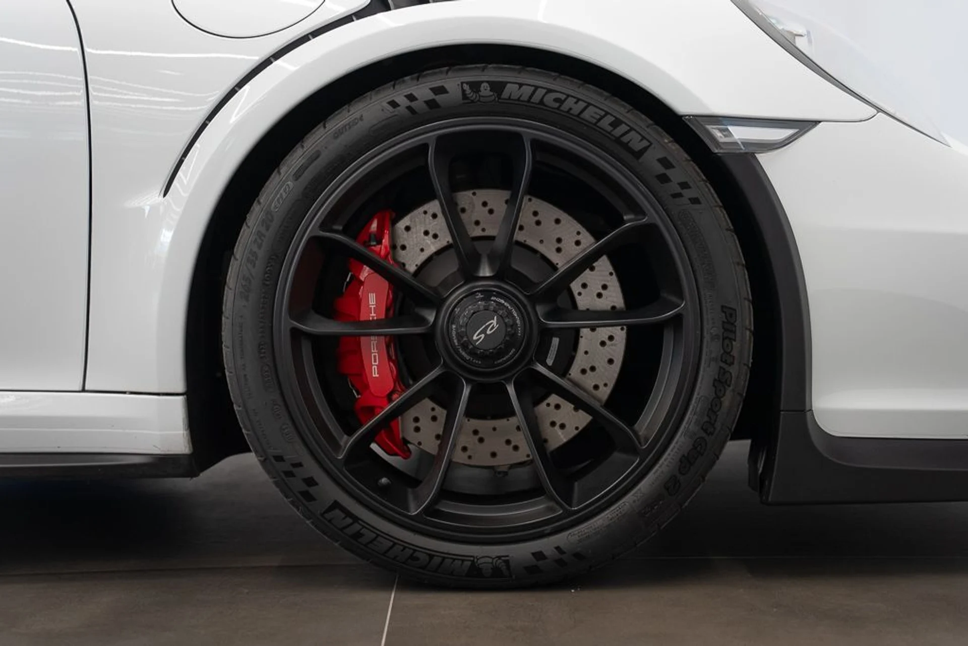 mph007_732039040_porsche_911_2016_jpg_v_1780407122_0bbc021474
