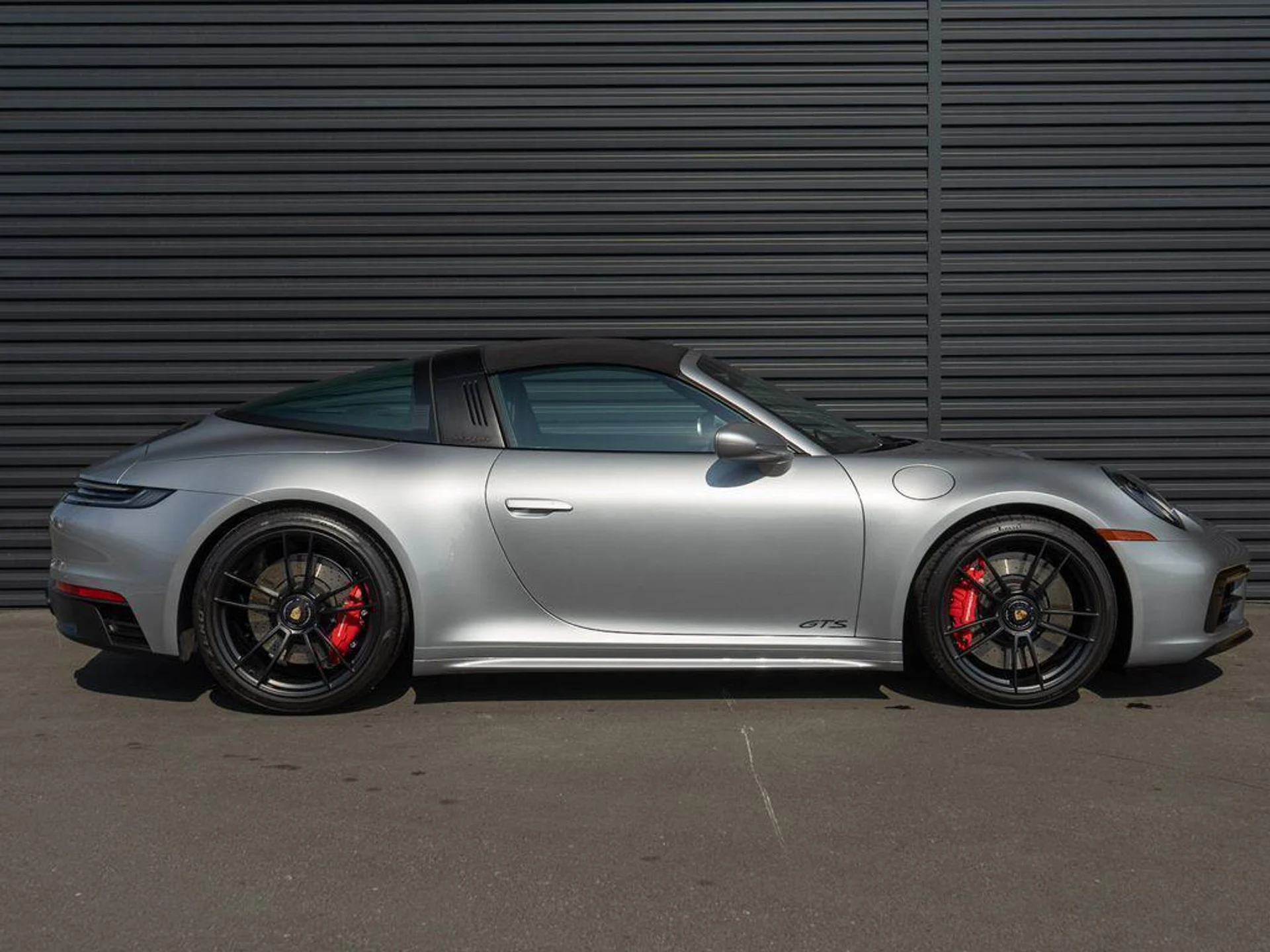 mph007_73380447_Uz_PQ_2h_Mh_UM_Xn8m_W8_D0rw_Uv1qd_Js_4383176668