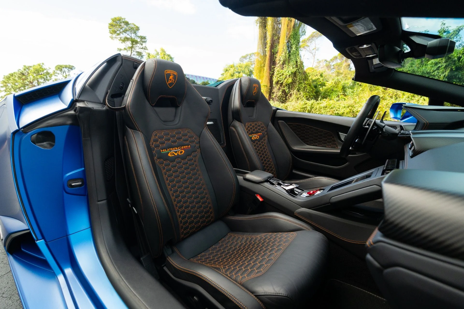 mph007_738684410_Used_2023_Lamborghini_Huracan_EVO_Spyder_1763055563_0f0066104b