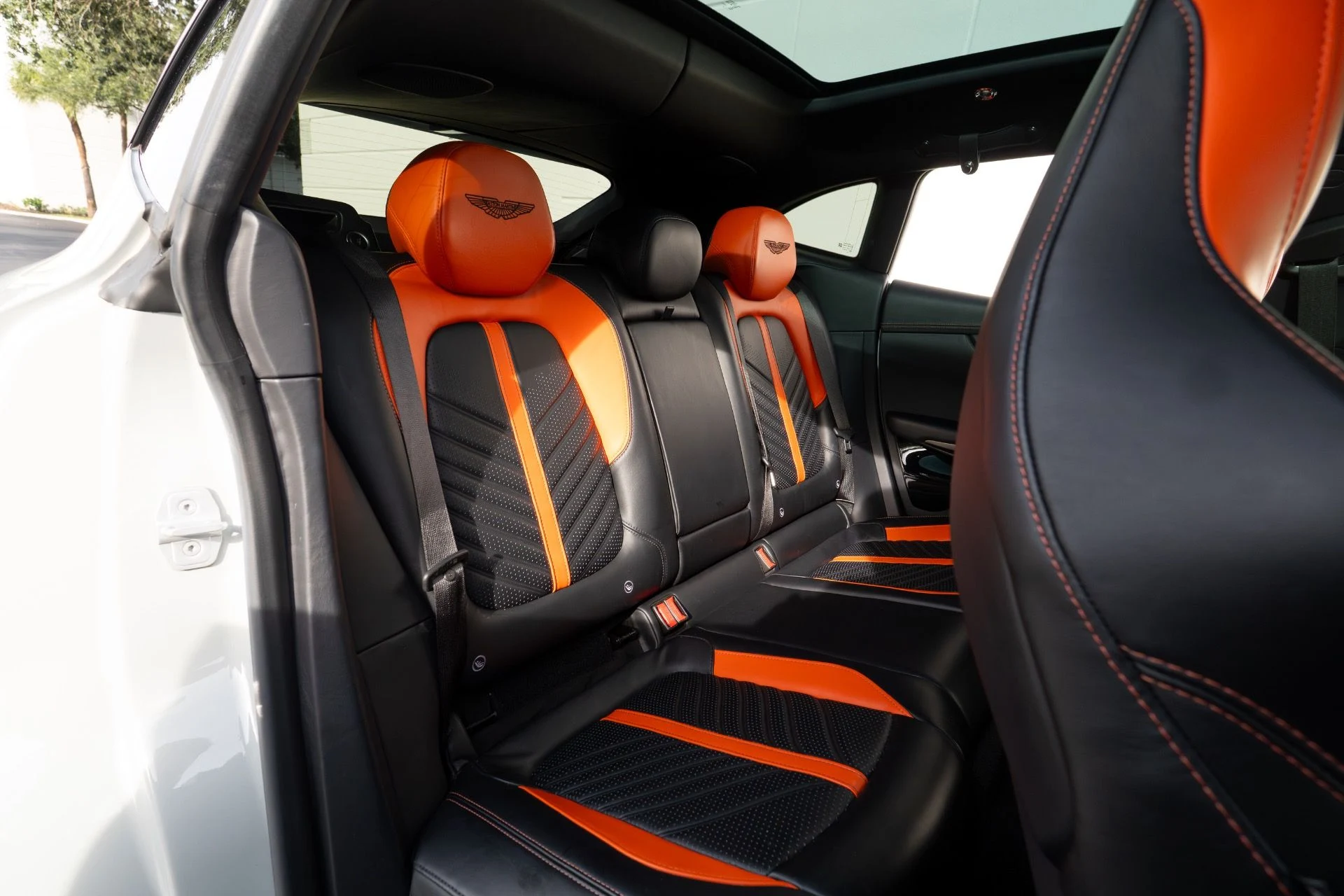mph007_743621019_Used_2023_Aston_Martin_DBX_707_1756441558_5038df7a0a
