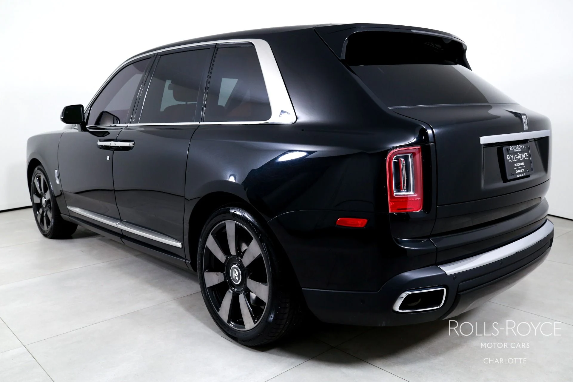mph007_762546619_Used_2020_Rolls_Royce_Cullinan_1791905674_d9714de22f