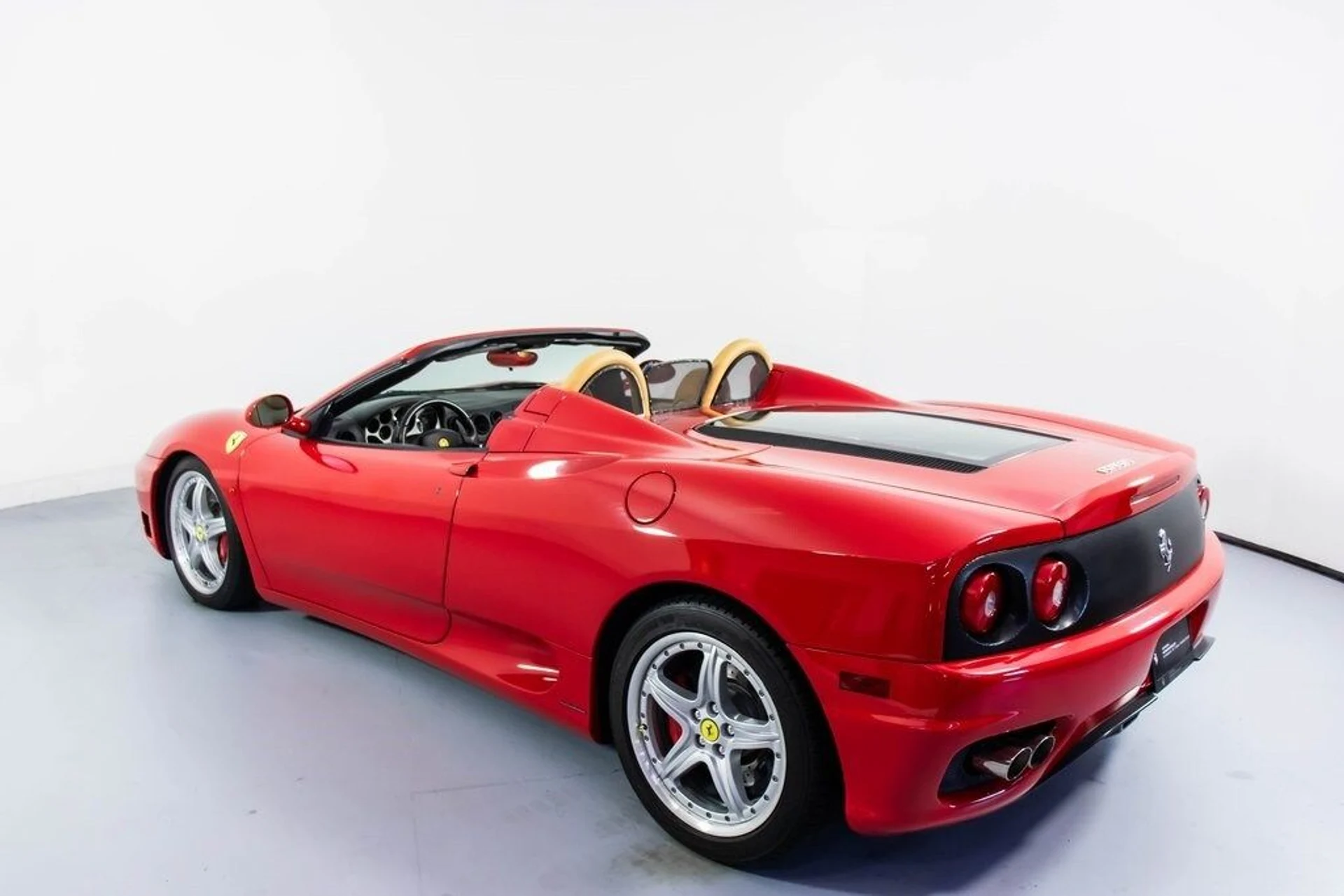 mph007_76409530_5907fa95de0af5ecee8c1f7852bf3c62x_d4820072a2