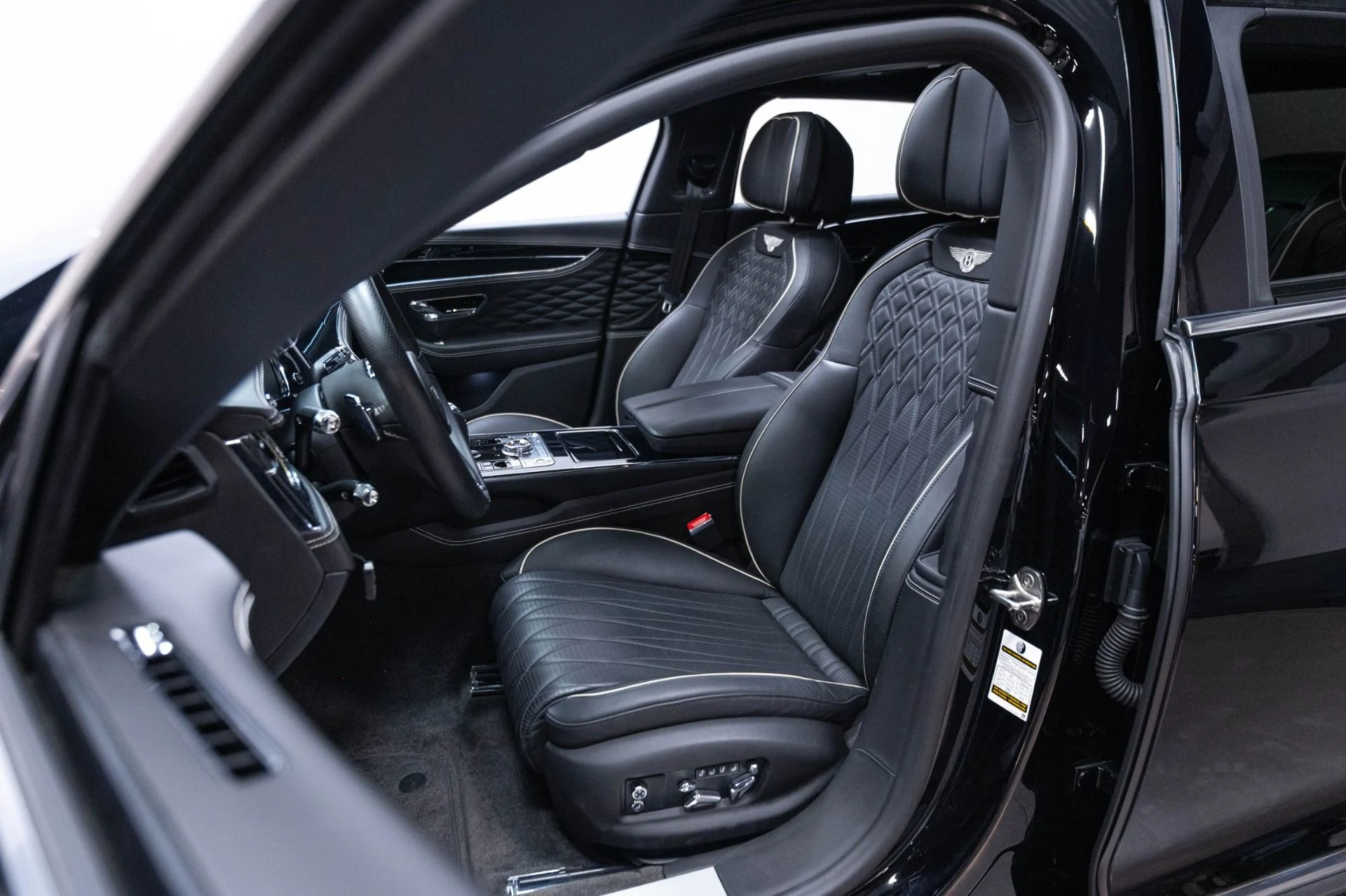 mph007_765937132_Used_2020_Bentley_Flying_Spur_W12_1783372083_6bdca81599