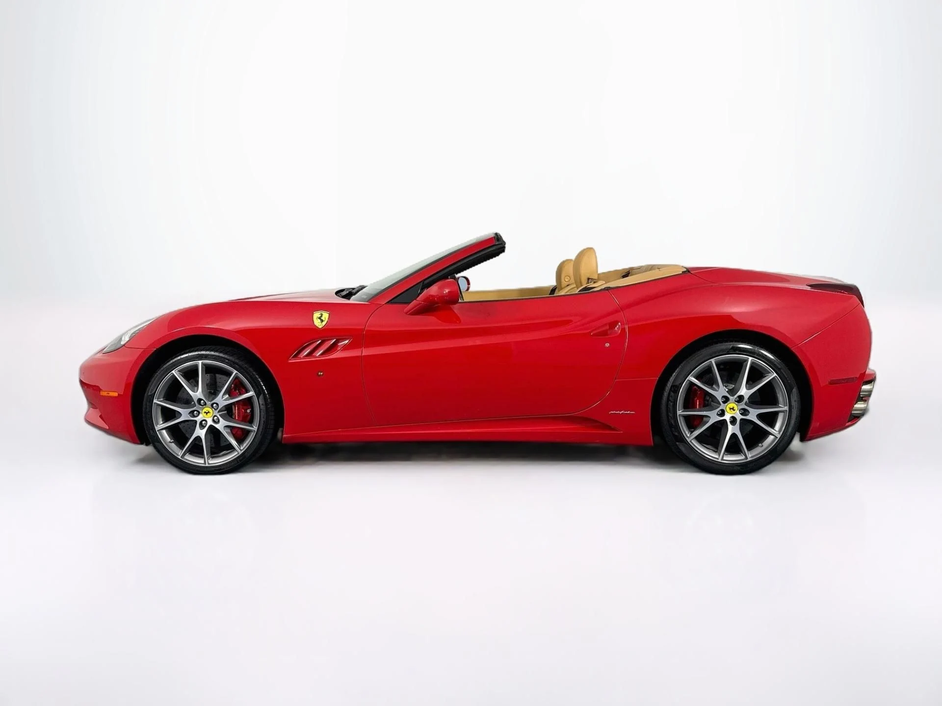 mph007_76619864_Used_2010_Ferrari_California_1790360465_466cc40826
