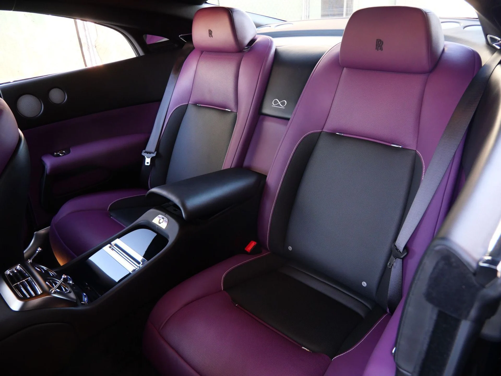 mph007_766238055_ebb6bedeca95b024b231fec1d6b658d4x_00e4ad8772