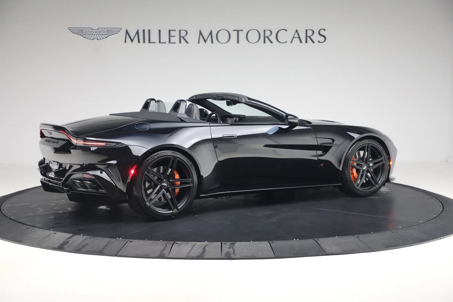 mph007_768216708_New_2026_Aston_Martin_Vantage_S_Roadster_1790281816_2cabf21fc7