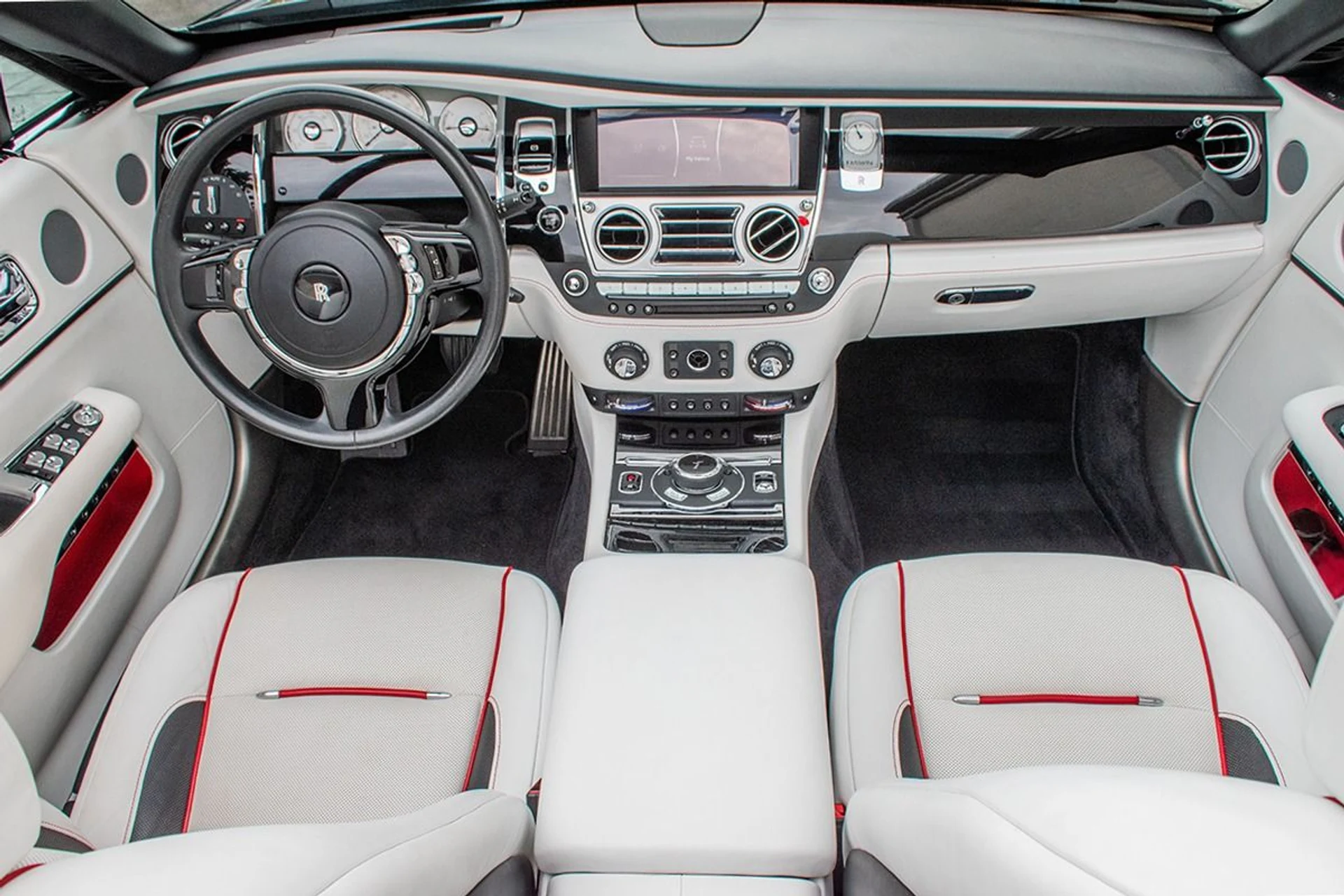 mph007_771848906_Used_2018_Rolls_Royce_Dawn_1730954781_bfa29e27d2