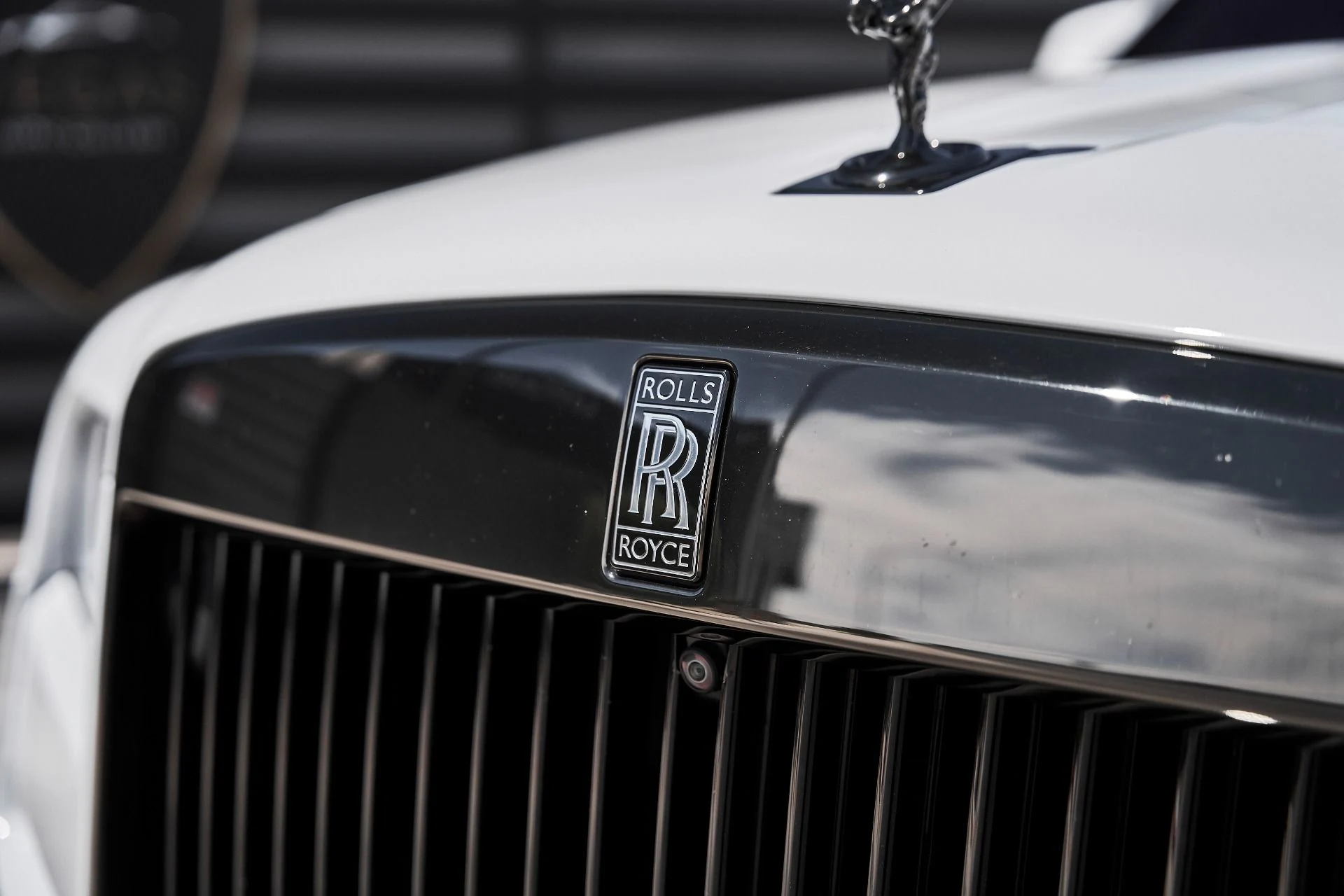 mph007_777368610_Used_2024_Rolls_Royce_Cullinan_Black_Badge_1775870940_672858607a