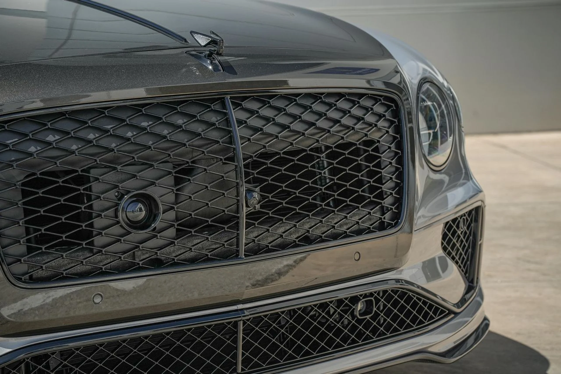 mph007_777915504_Hi_Tech_Luxury_Imports_LLC_SCBBR_6_ZG_8_SC_021779_image_7_070a2a544c
