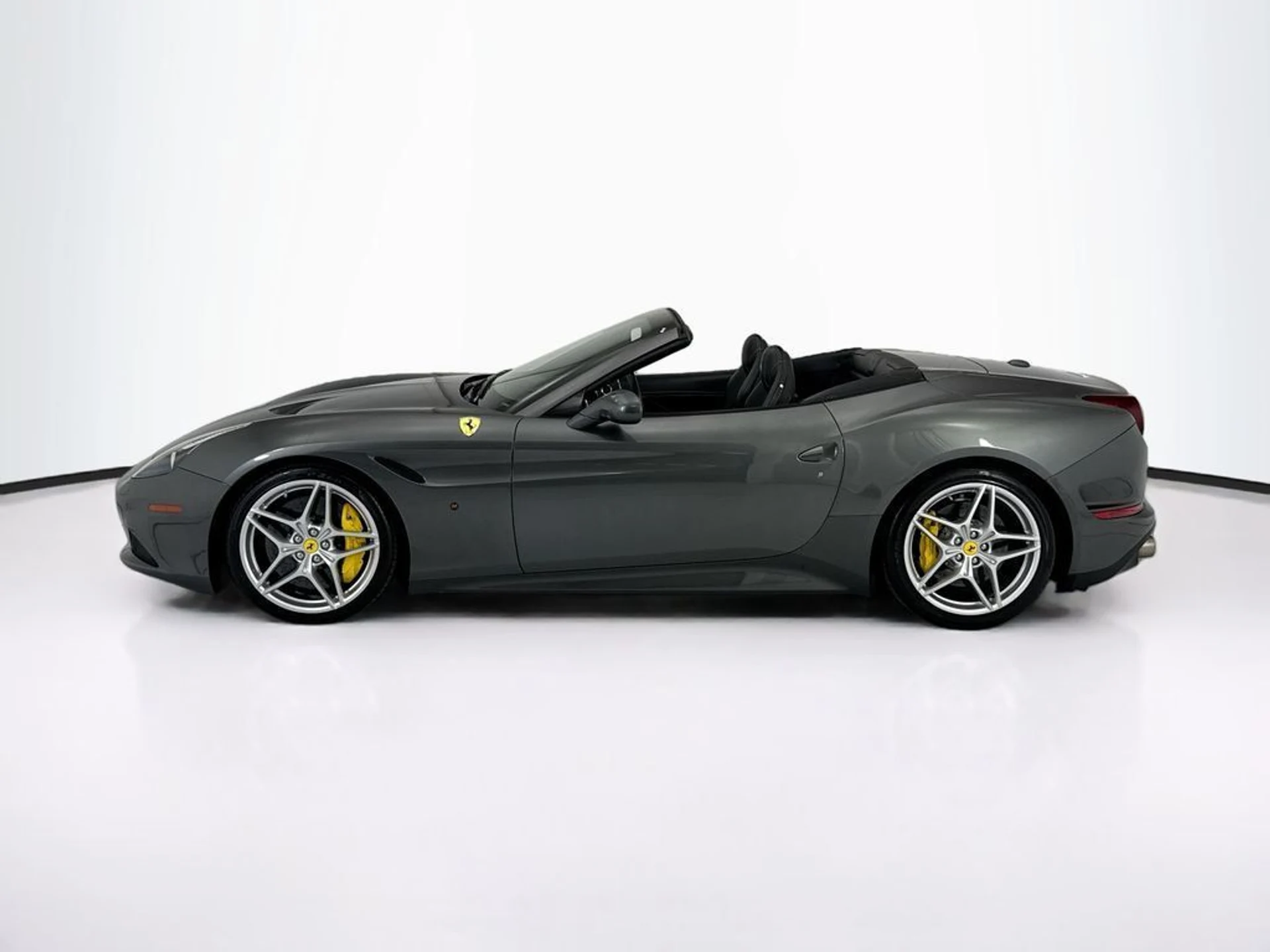 mph007_782740209_used_2015_ferrari_california_t2drconvertible_8119_23024699_8_1024_4da8698944