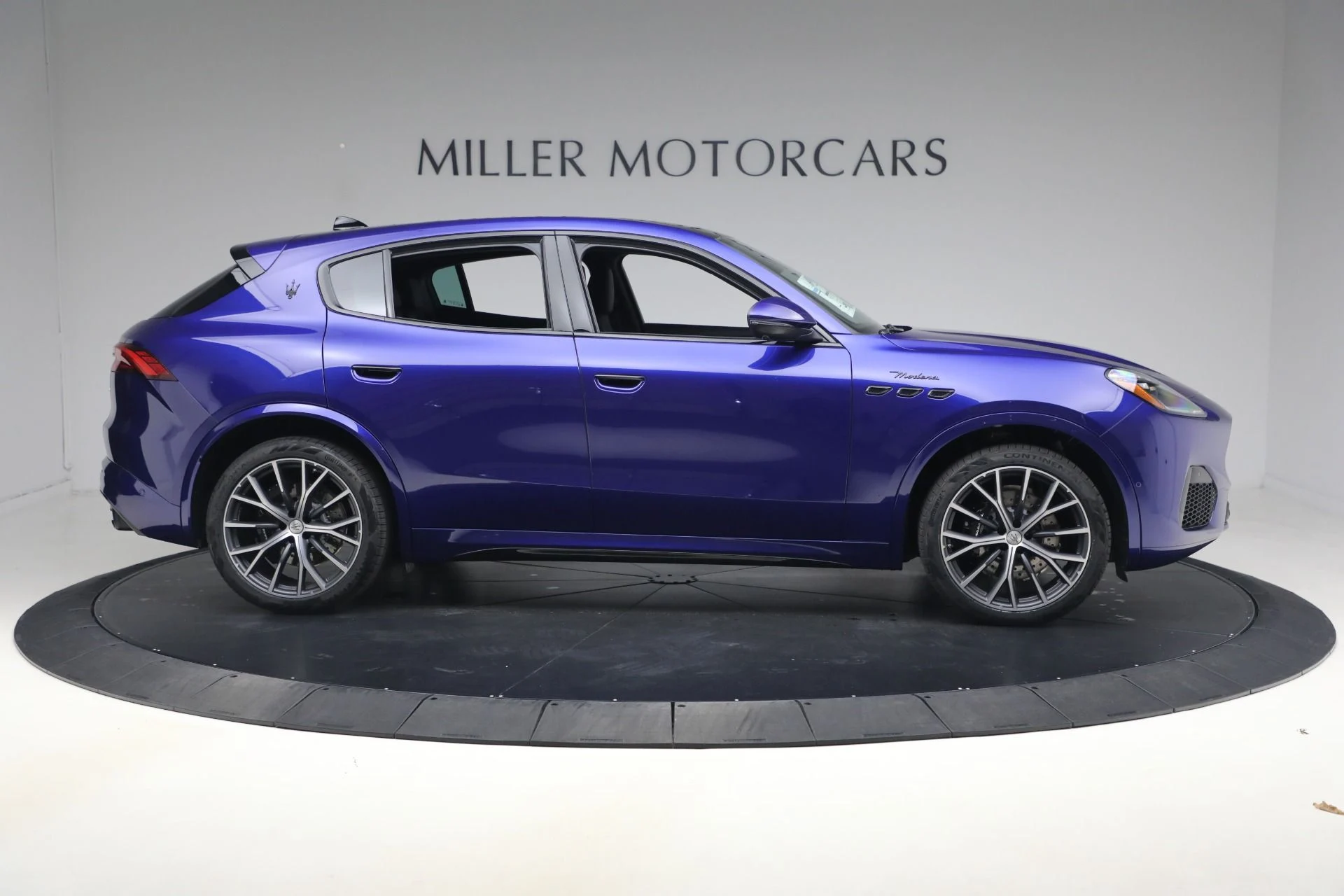 mph007_788191068_New_2026_Maserati_Grecale_Modena_V6_1775583456_05e49d71ef