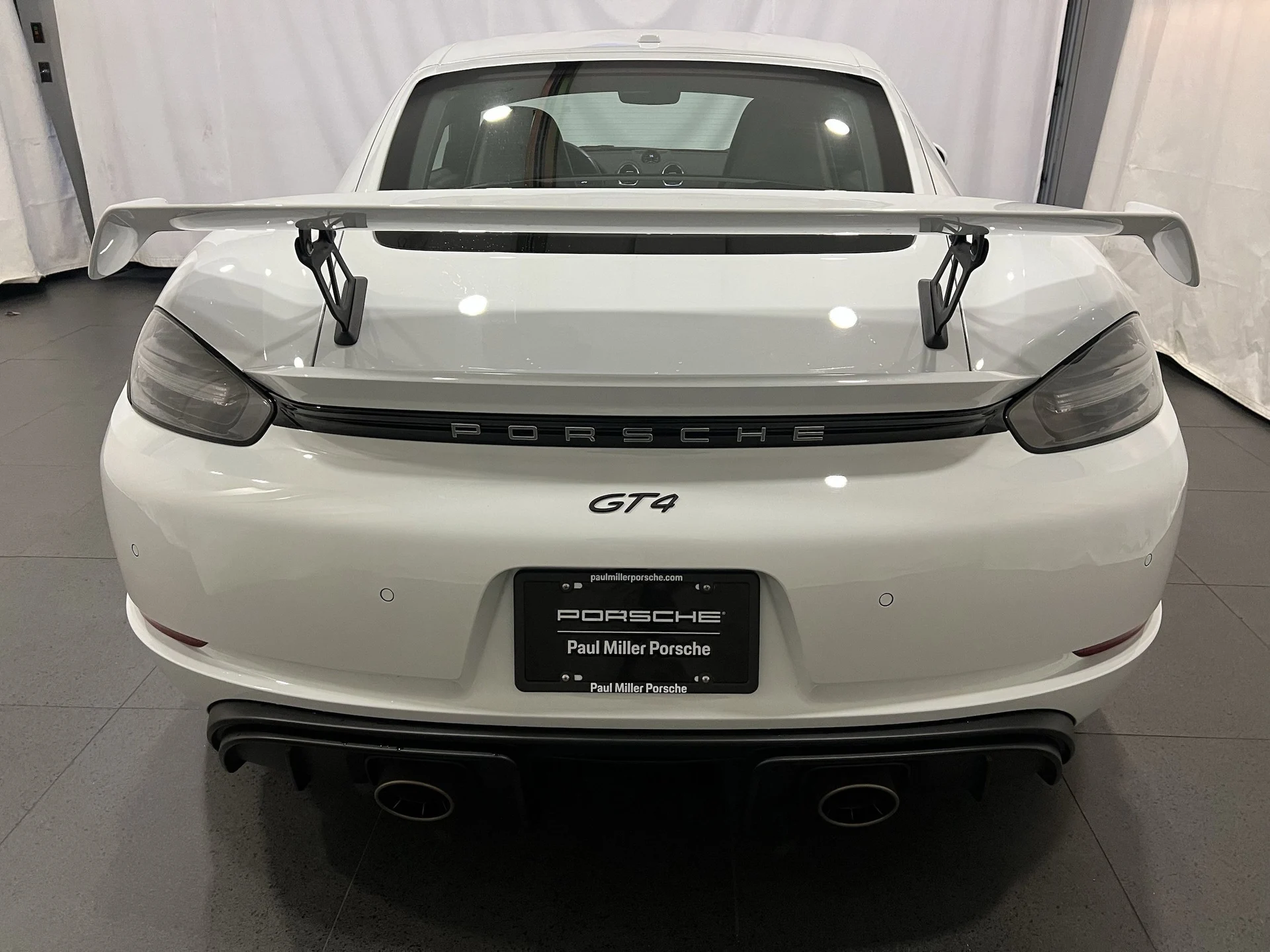 mph007_789969183_c3faa4ac89b1c7c1871a977312bdbe41x_d37346a540