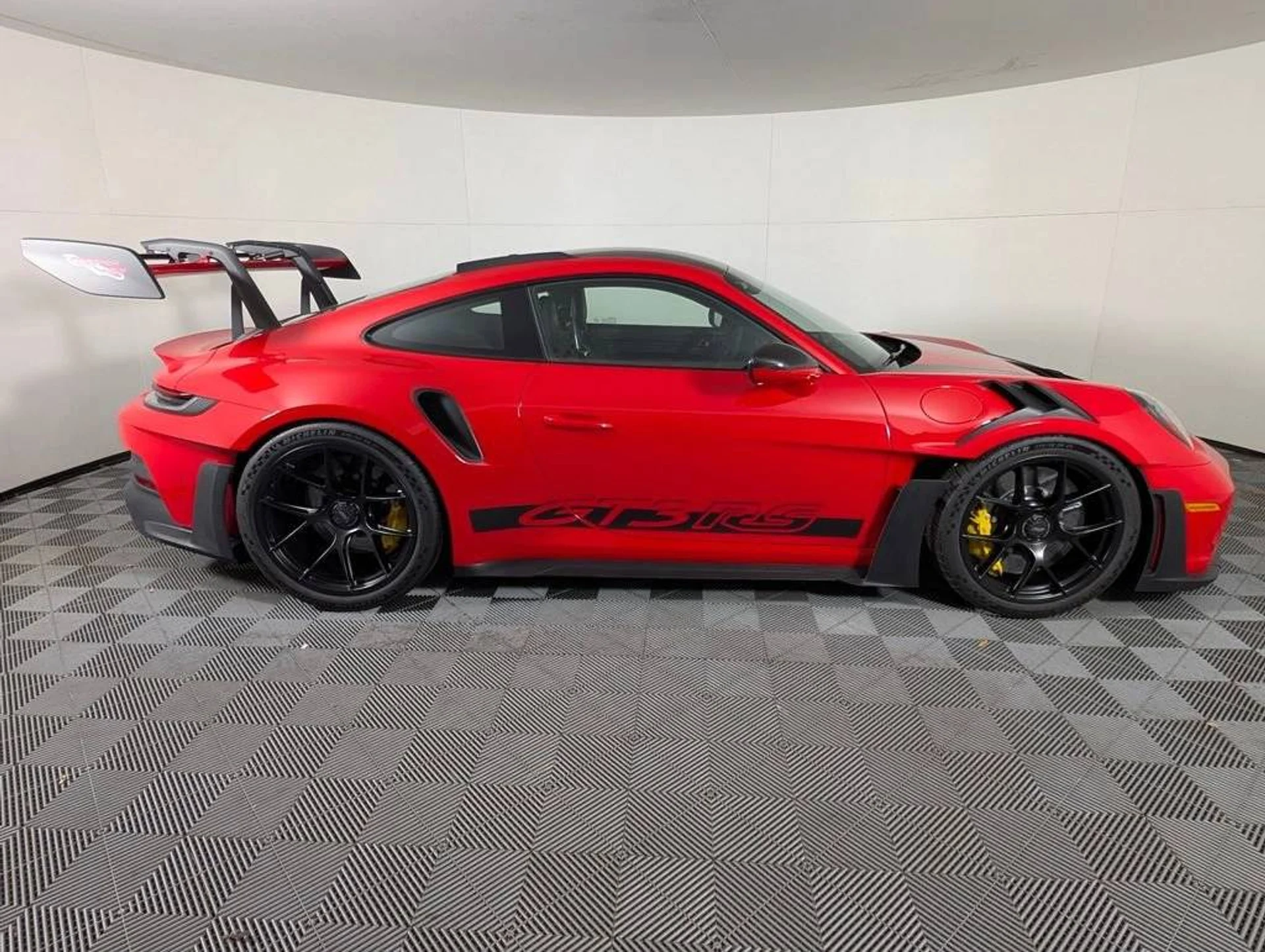 mph007_79070791_1280_5d7d11c4a4