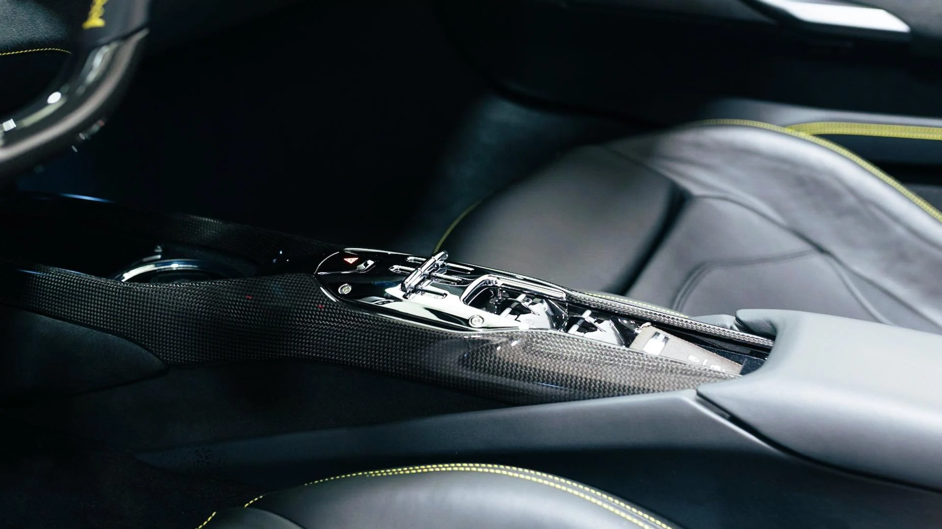 mph007_8037485_Used_2025_Ferrari_296_GTS_1793275263_45c5e23361