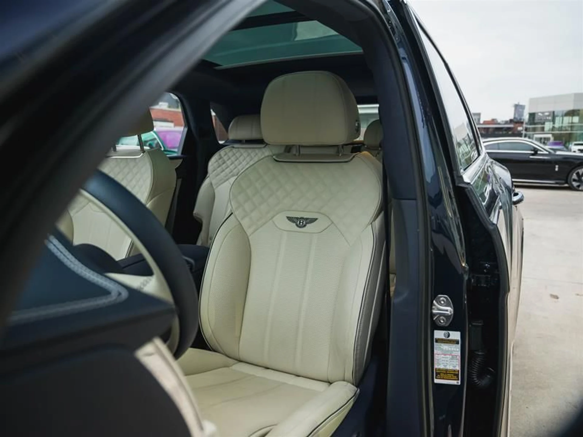 mph007_823440574_m00rt5ts_cbdd00e3e7