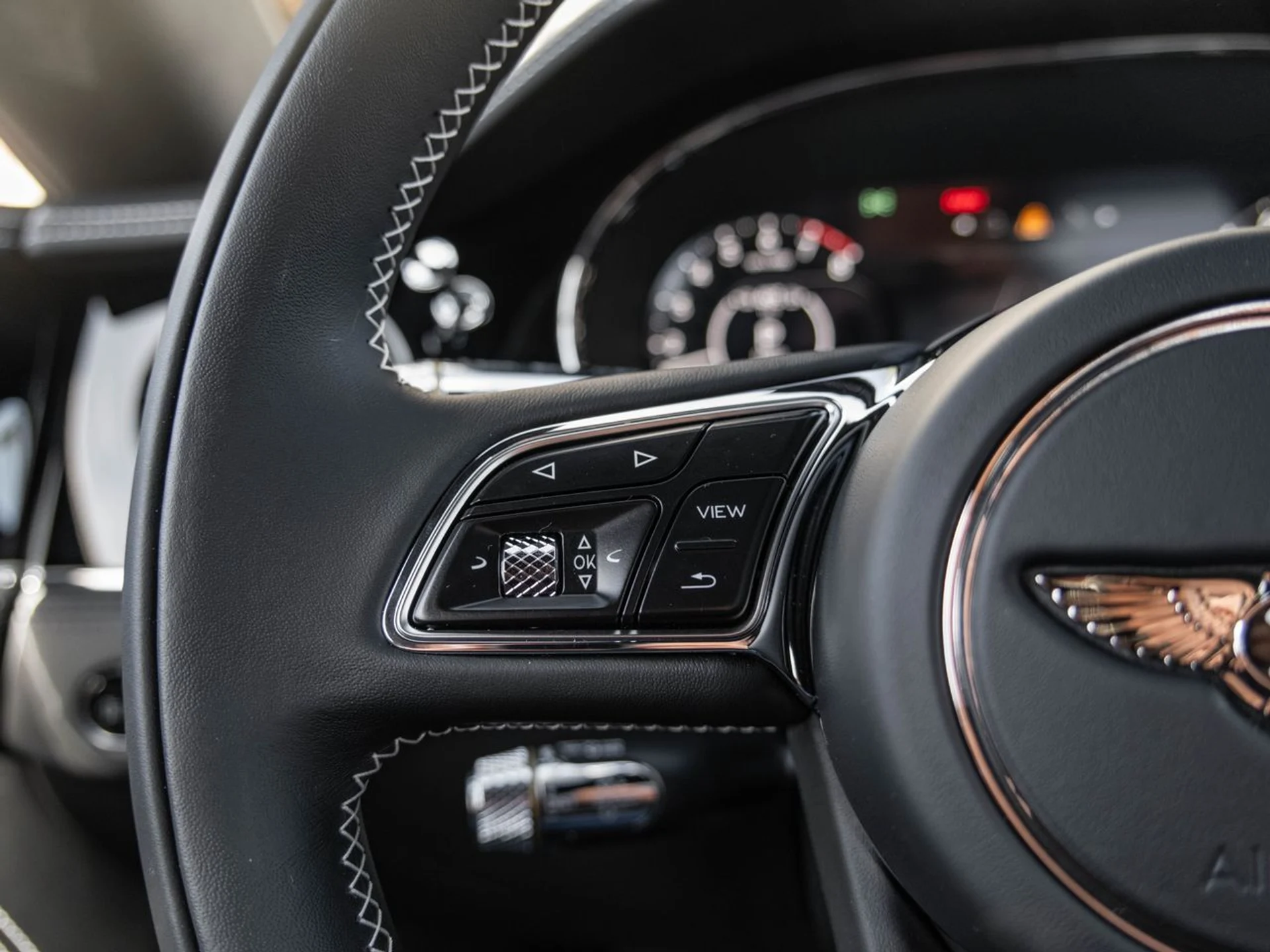 mph007_851207204_2390644733b5411775795bad99fa7fb2x_cd2439e6bd