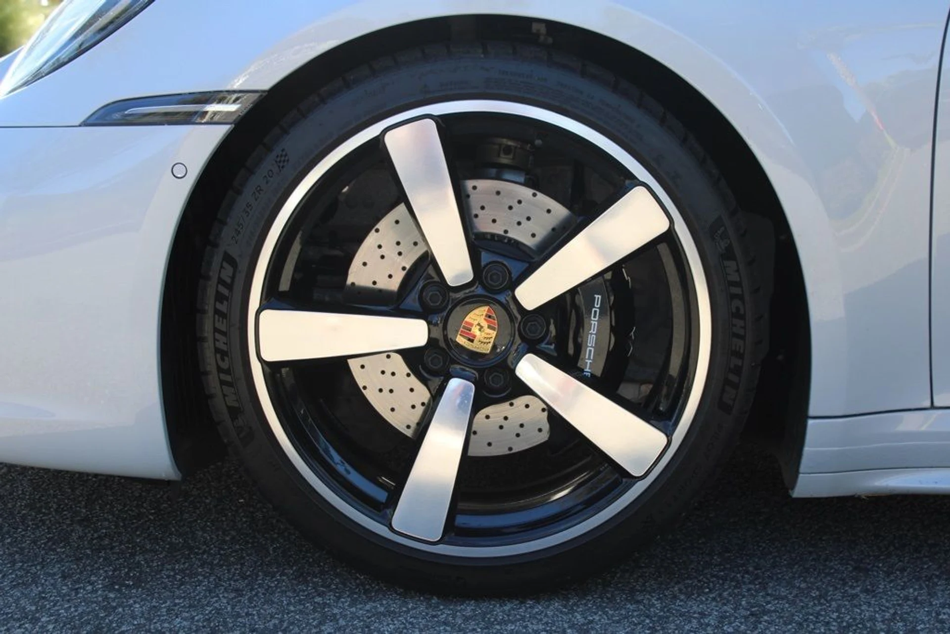 mph007_860539057_00b6b7f497ab80e0ec321b723c3f31a2_3649a637d2