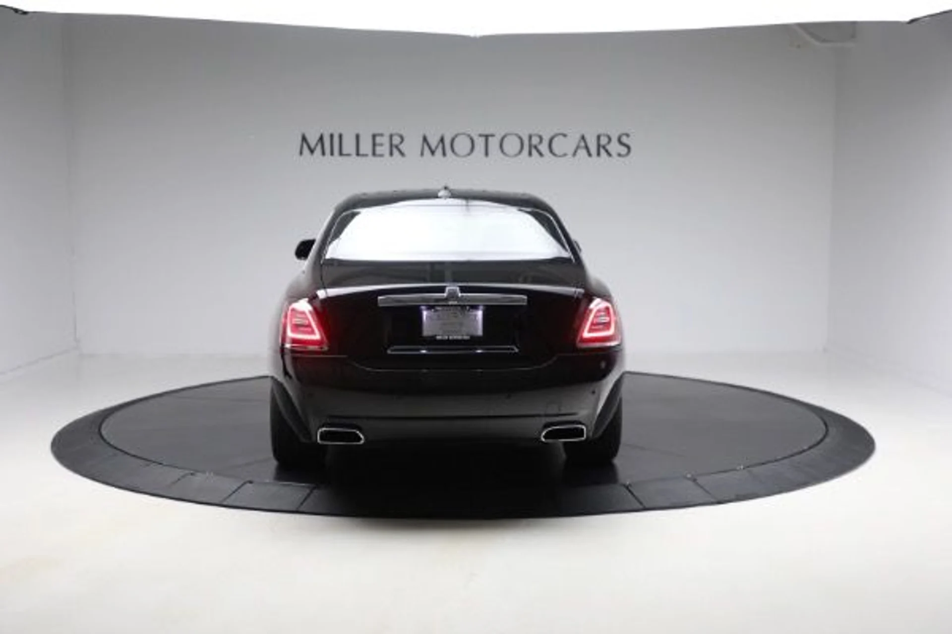 mph007_862020126_Used_2021_Rolls_Royce_Ghost_645fa0a108