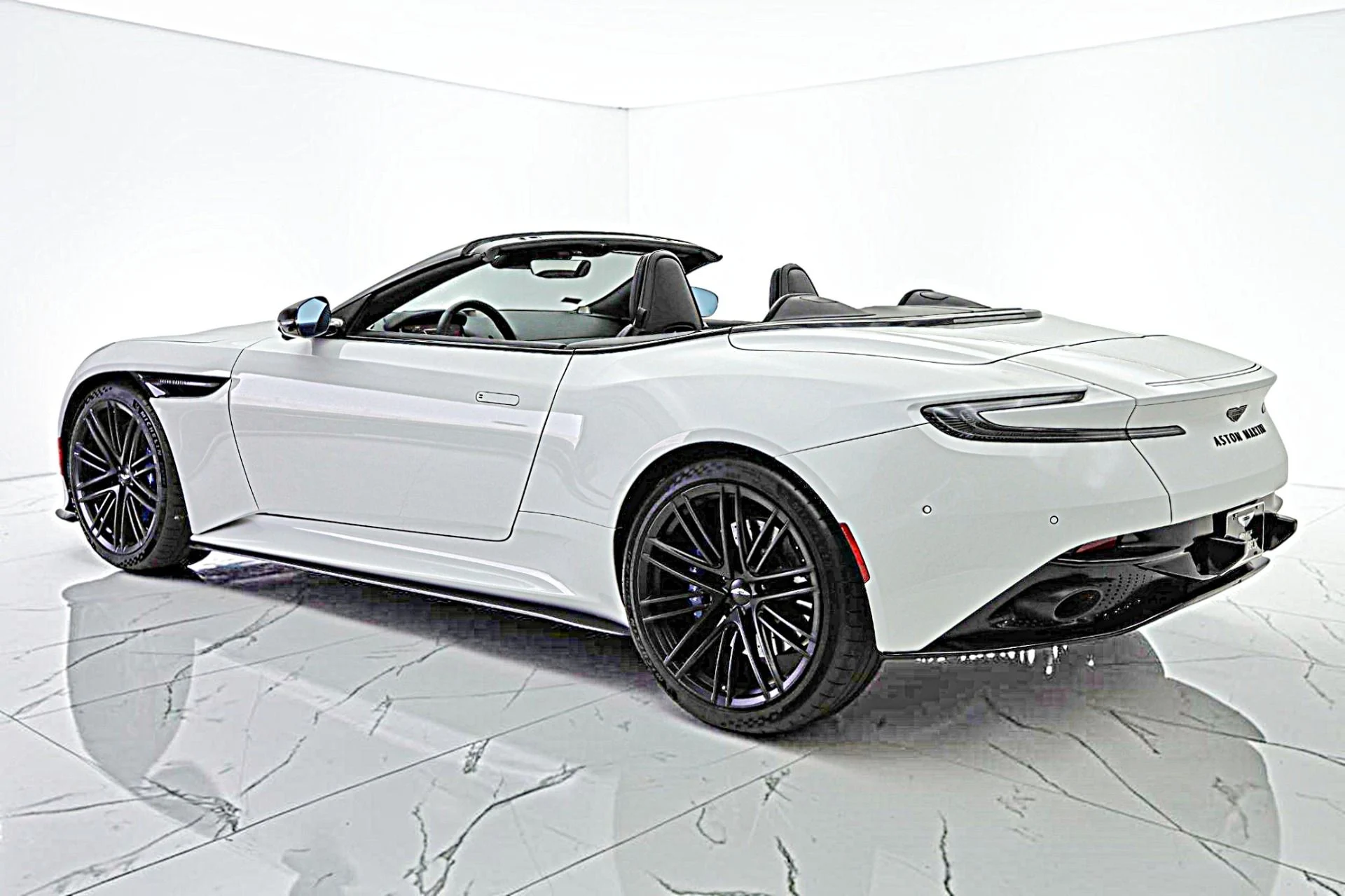 mph007_864175851_Used_2024_Aston_Martin_DB_12_Volante_168fb05cd4