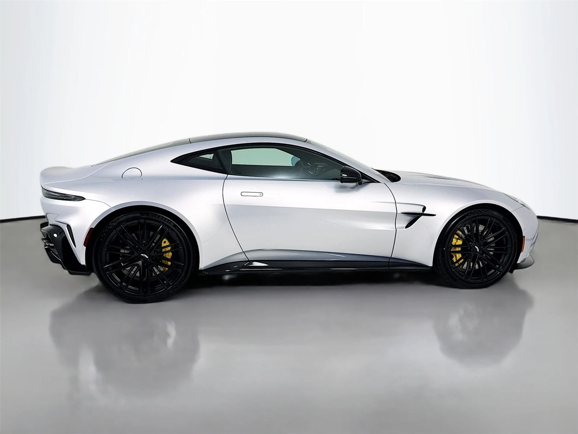 mph007_87745544_0d24253515f67e746c606dc4f11de405x_b58173a9cf