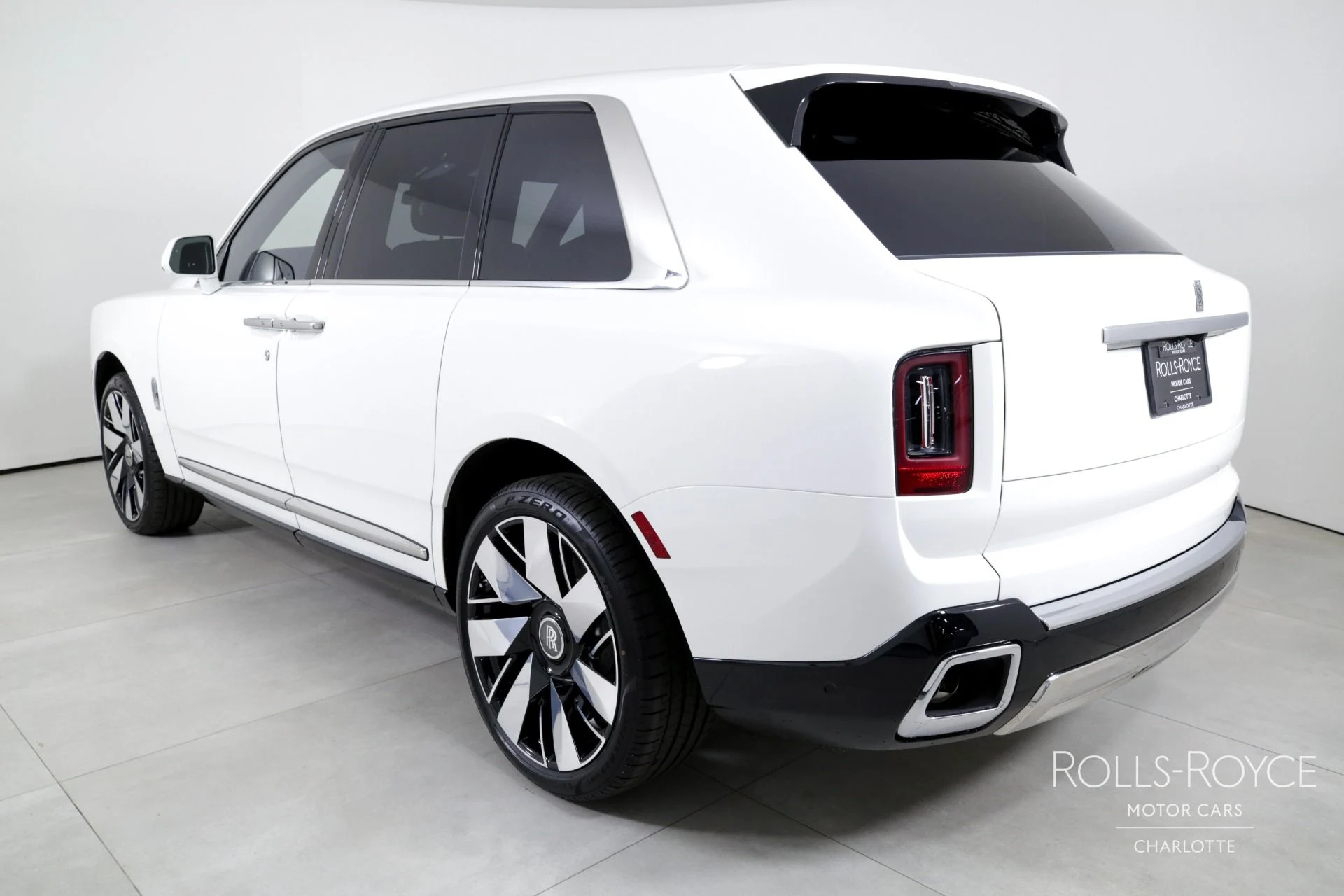 mph007_898454875_Used_2025_Rolls_Royce_Cullinan_1732210951_0e0adc6f28