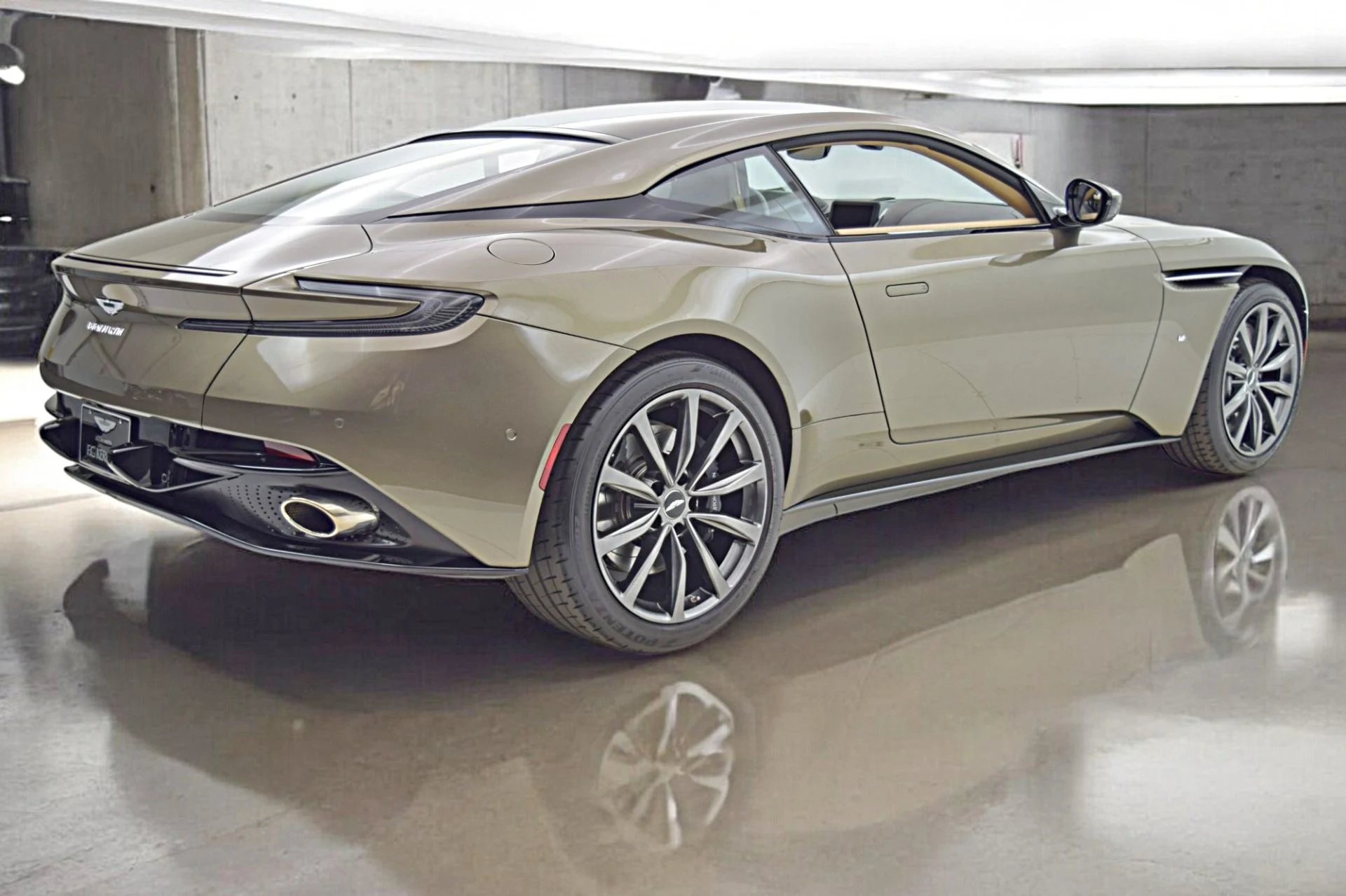 mph007_898464487_Used_2018_Aston_Martin_DB_11_V12_Coupe_f1faec5f92