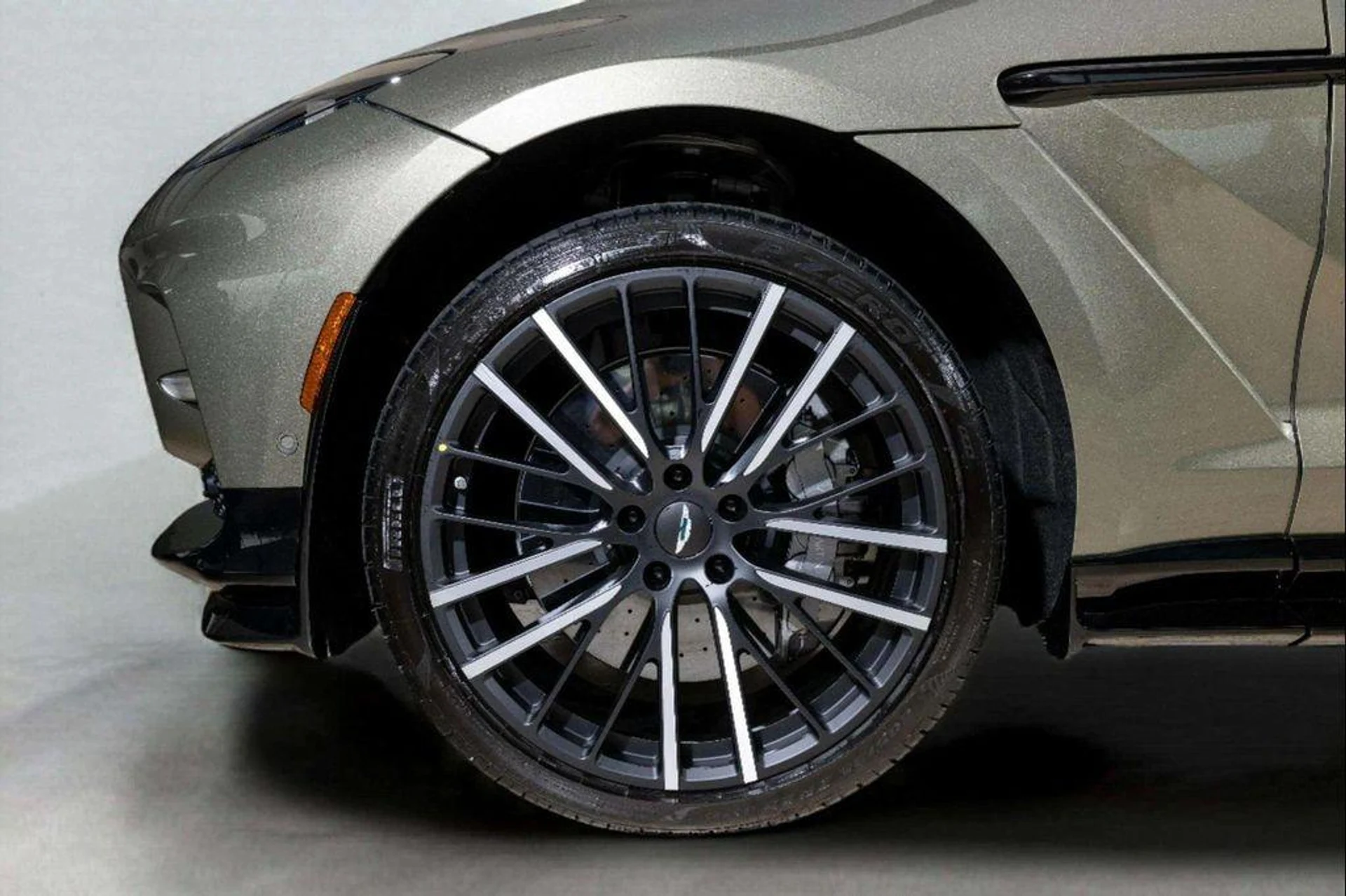 mph007_900195994_Uqis_X_Fai3_A_Bp_UM_6_P5i_YM_Ybu_AZ_Dw_9670878f81