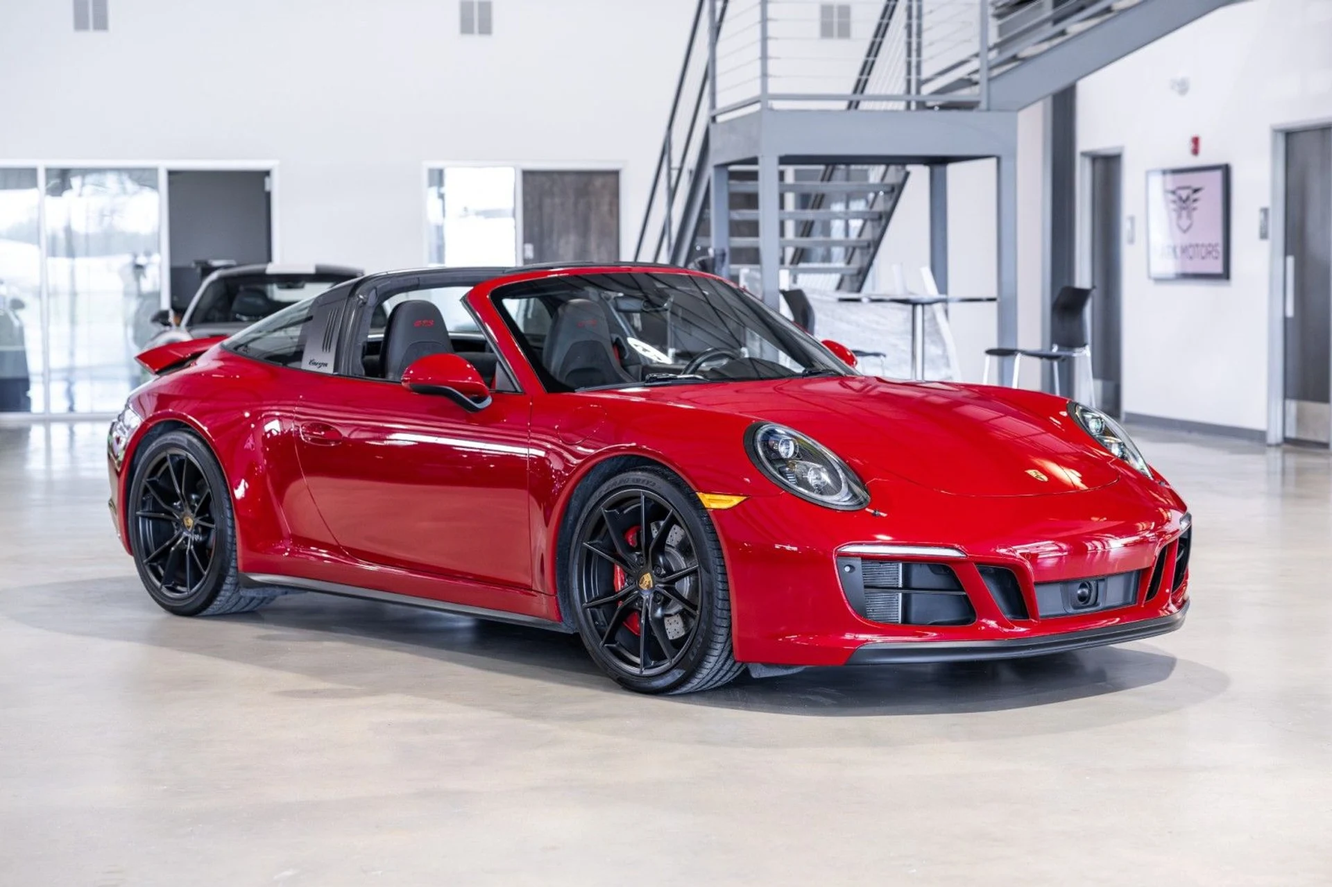 mph007_902112989_6w_9c60a493a9