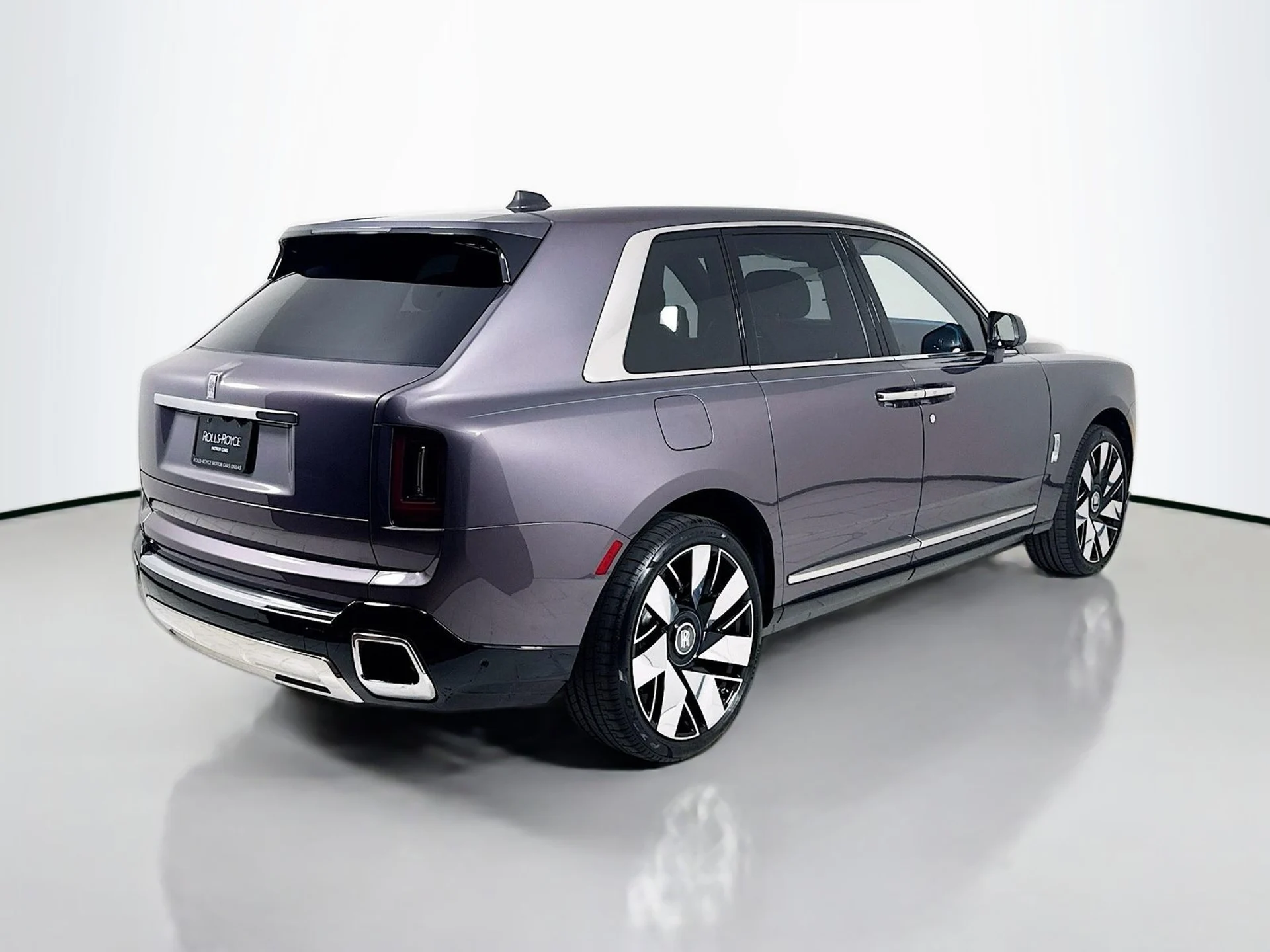 mph007_903951651_1873981a647c52d1e03d18c42eefe09ex_6824c29187