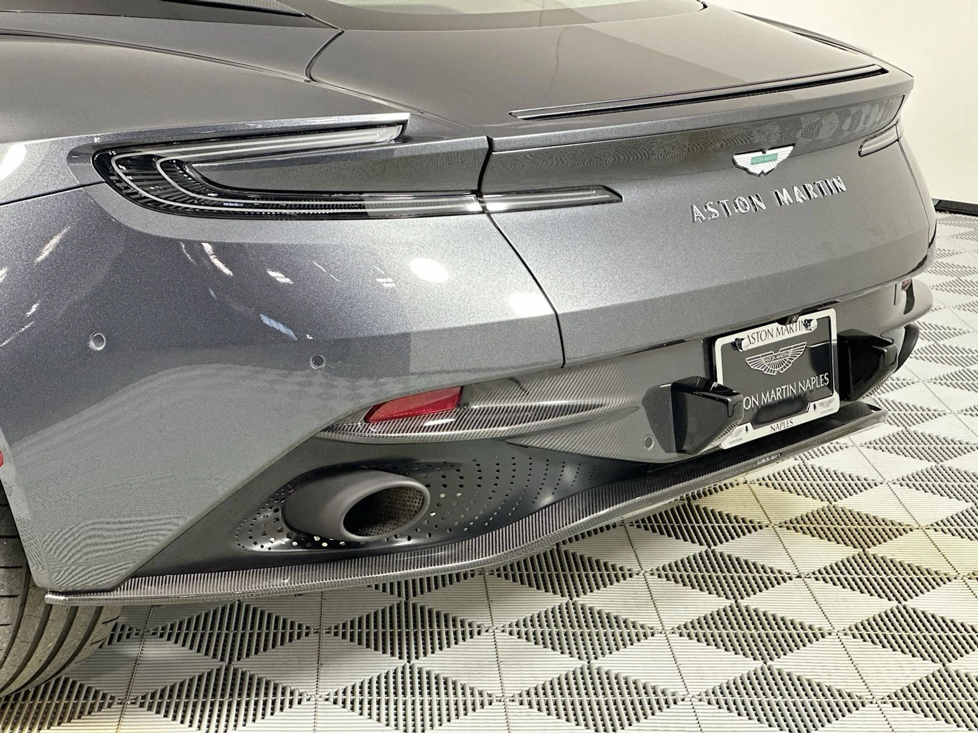 mph007_912540971_570e039a3afe0680b5408b5a48539075x_63ea6210d8