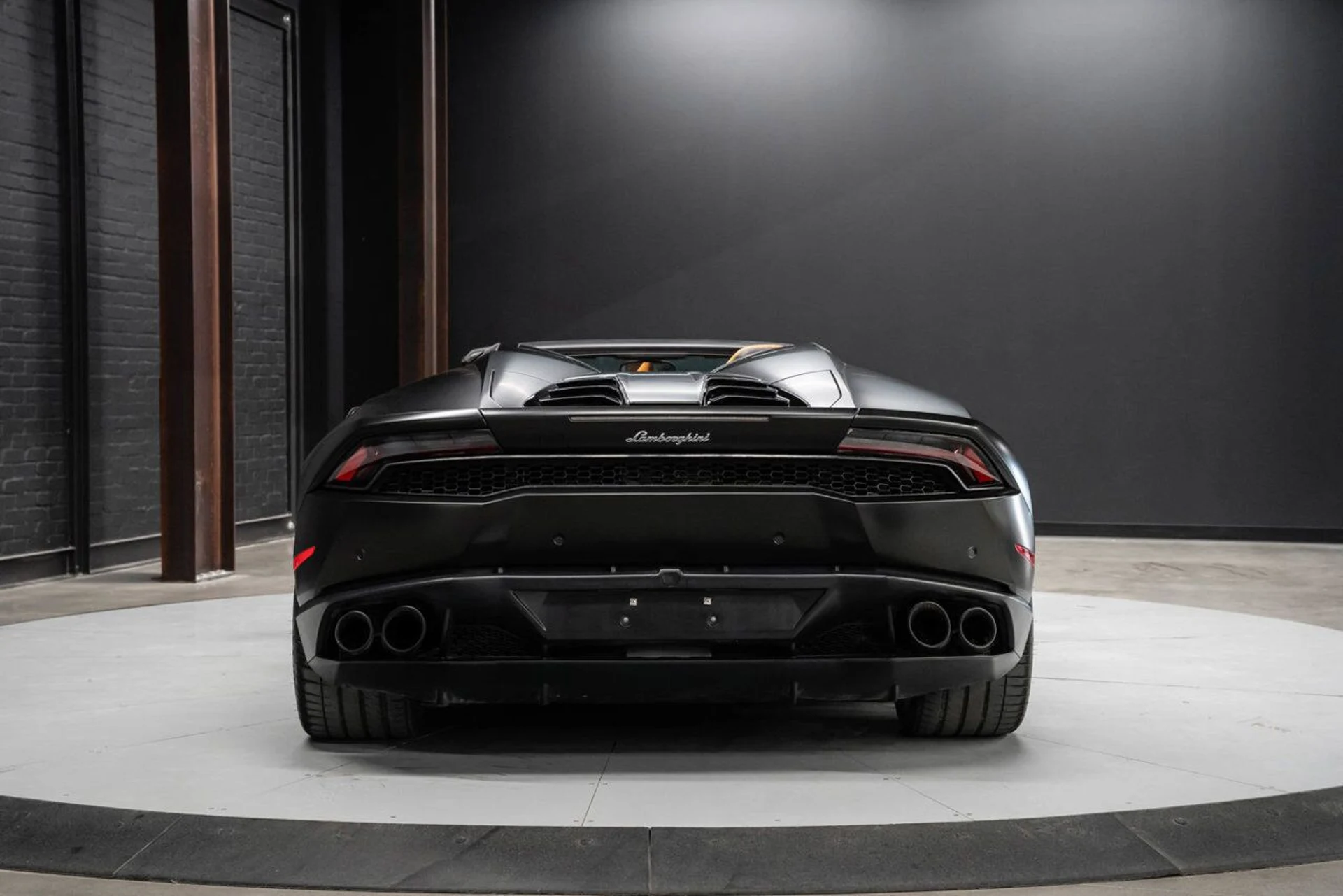 mph007_913929325_lamborghini_huracan_2016_a71c24b2f2