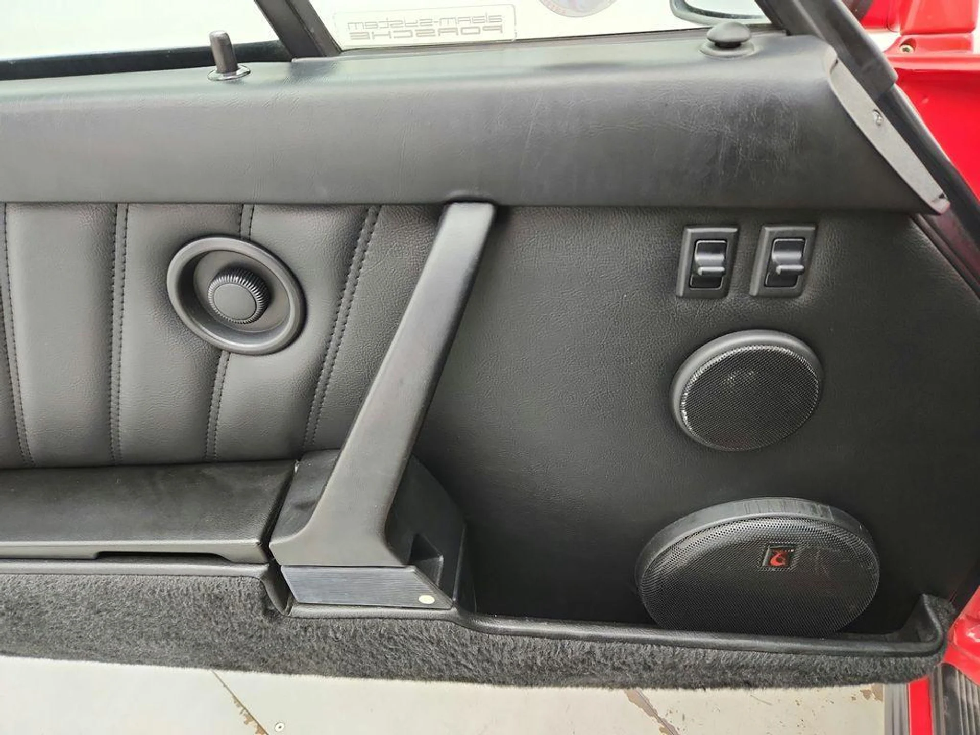 mph007_917944749_t_Ok8_C4_UV_5od_Gg_DV_2_xx_C0_G_Ni_EI_fba9ff5276