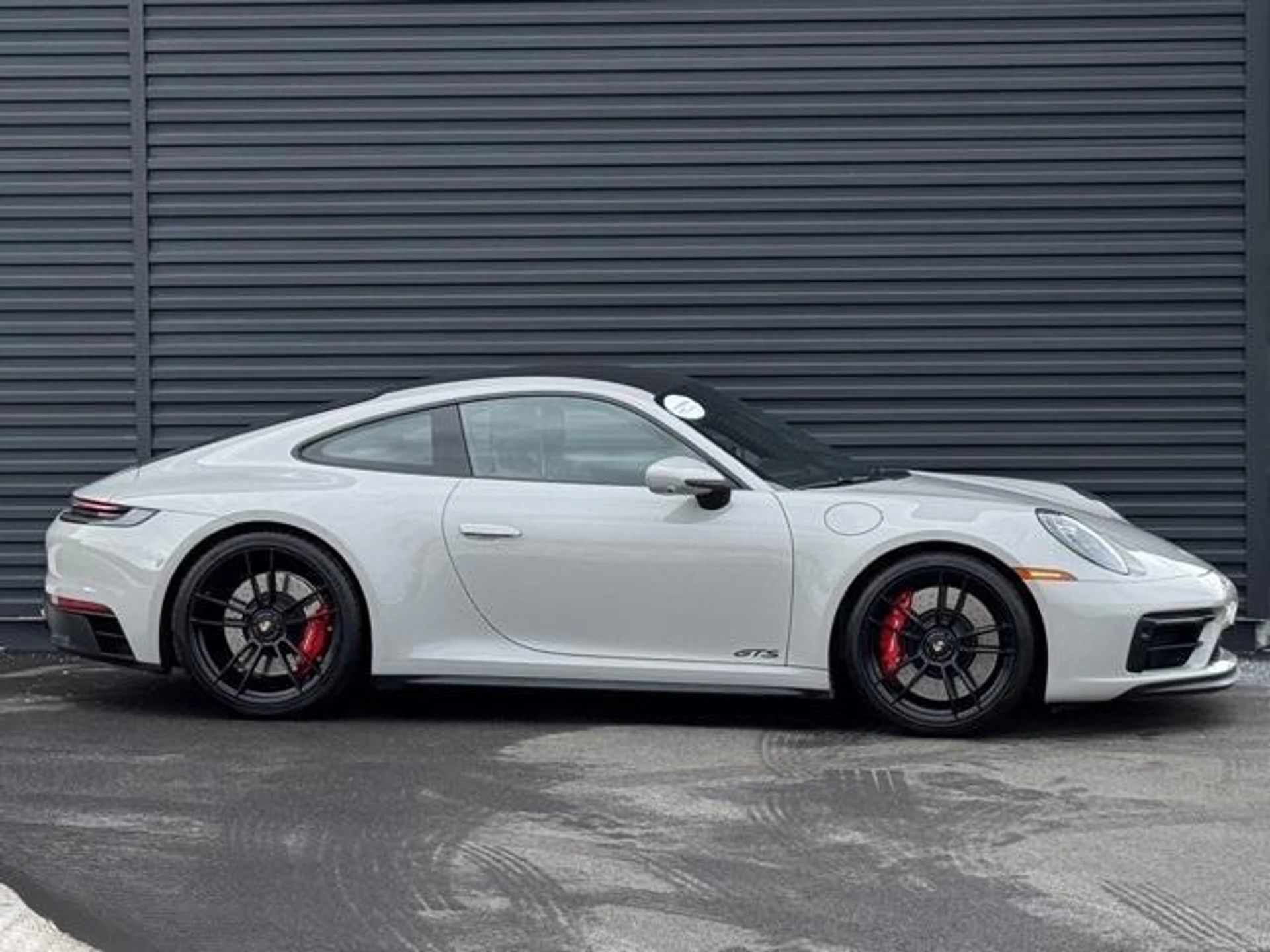 mph007_924991203_RL_Ug7y_Xe_Tuw_X_Xmzo_Ul_On_k_Nh5_A_3c34acf7f6