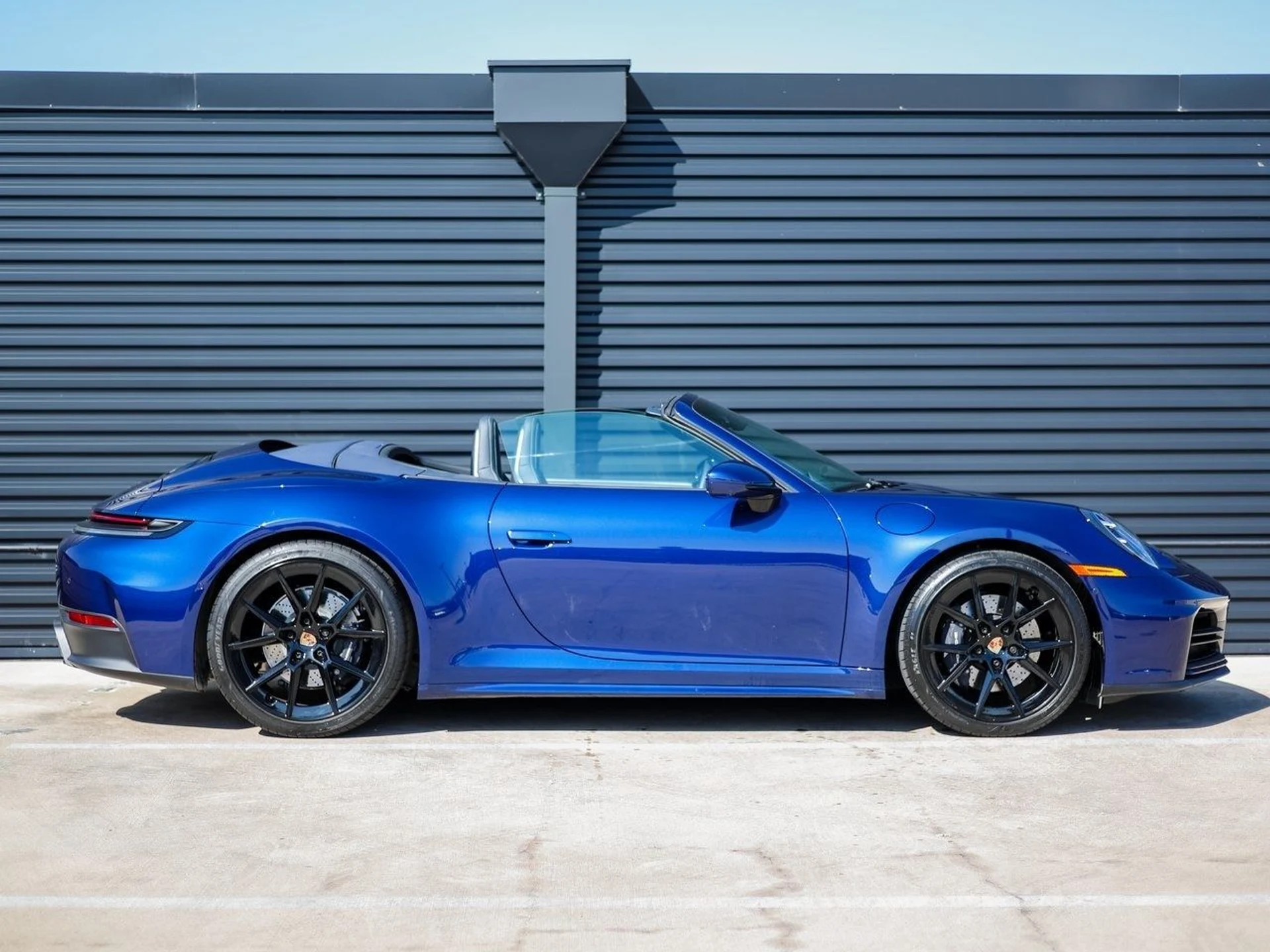 mph007_927141639_60a46b4289eecc0078fde4d45f7a4ed7x_563ee90566