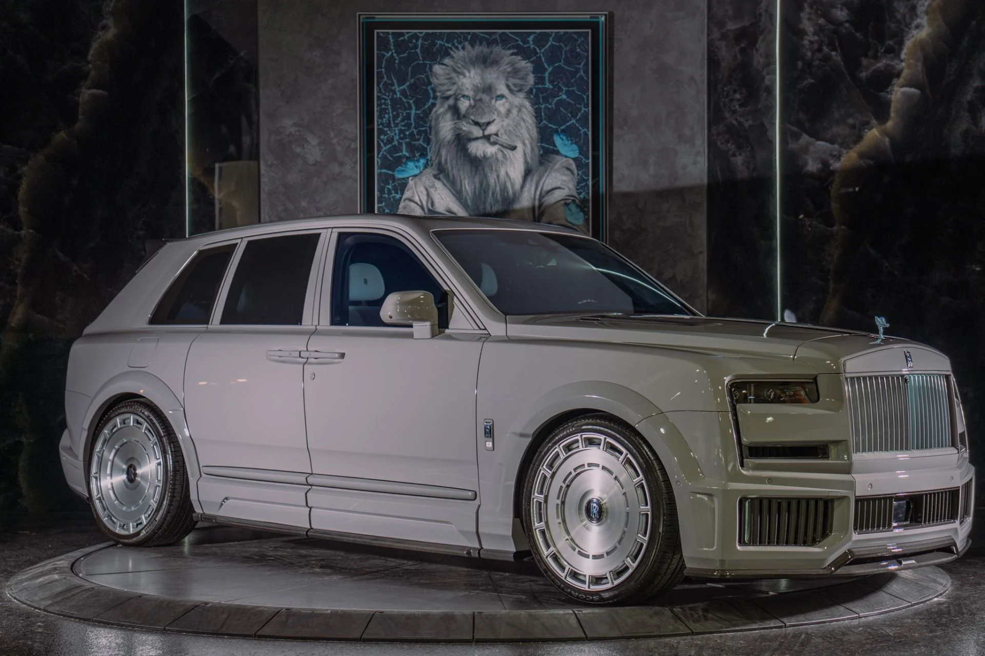 mph007_928930096_Used_2023_Rolls_Royce_Black_Badge_Cullinan_Urban_Autoworks_Wide_Body_Carbon_Kit_1791667594_368b50785d
