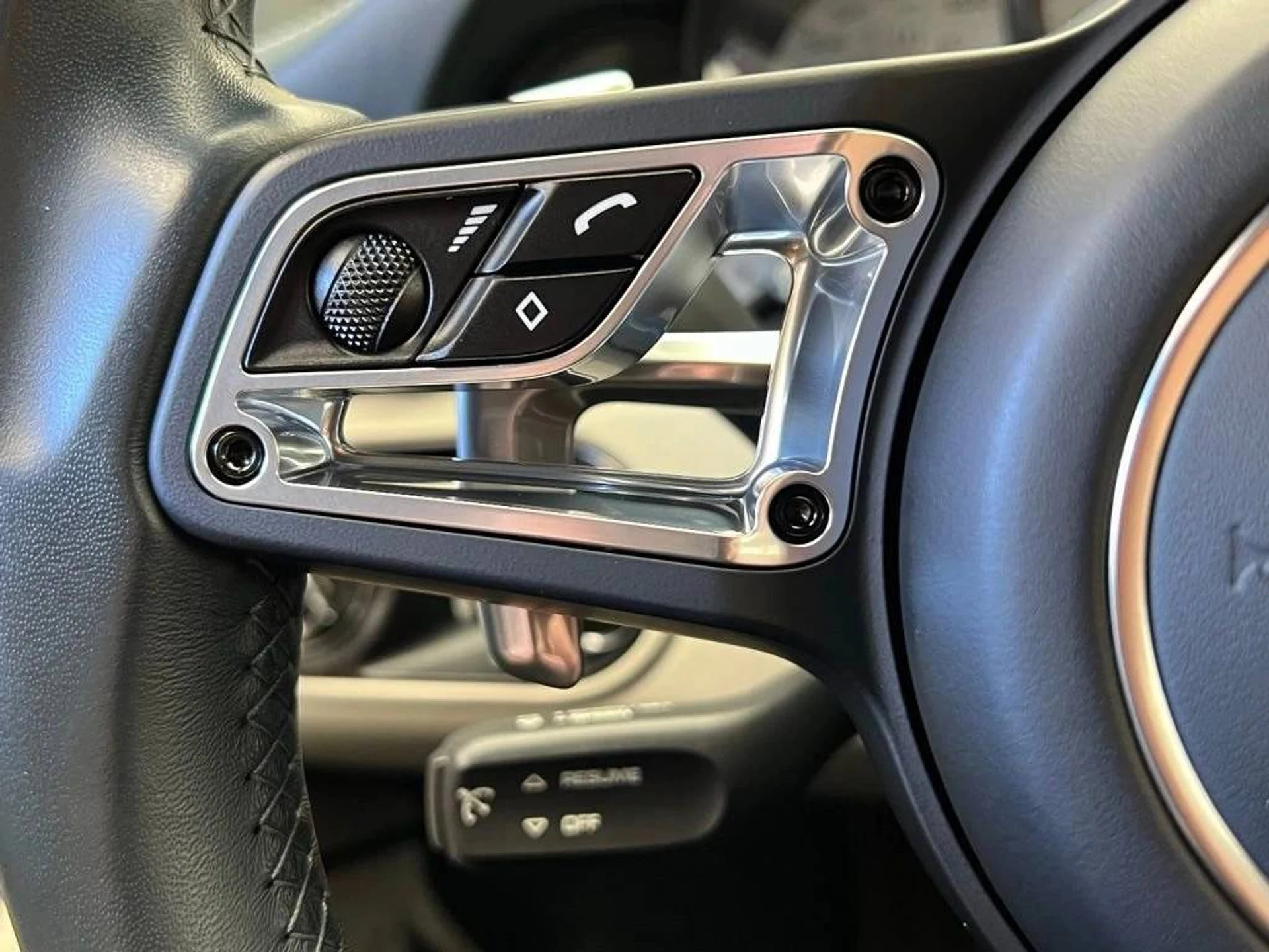 mph007_938248571_1280_c6cb988a02