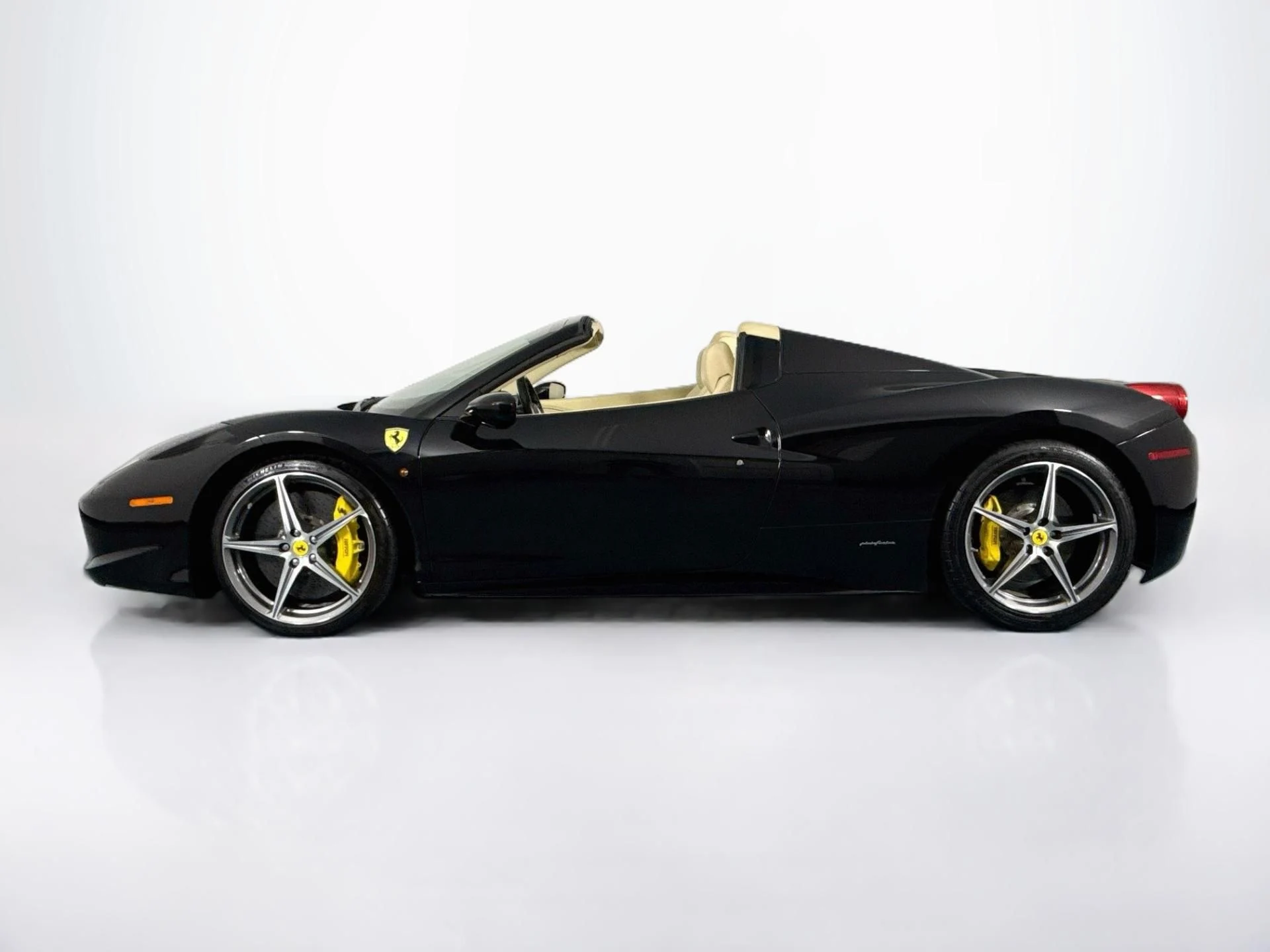 mph007_943488376_Used_2012_Ferrari_458_Spider_1790030280_6101fe64a0