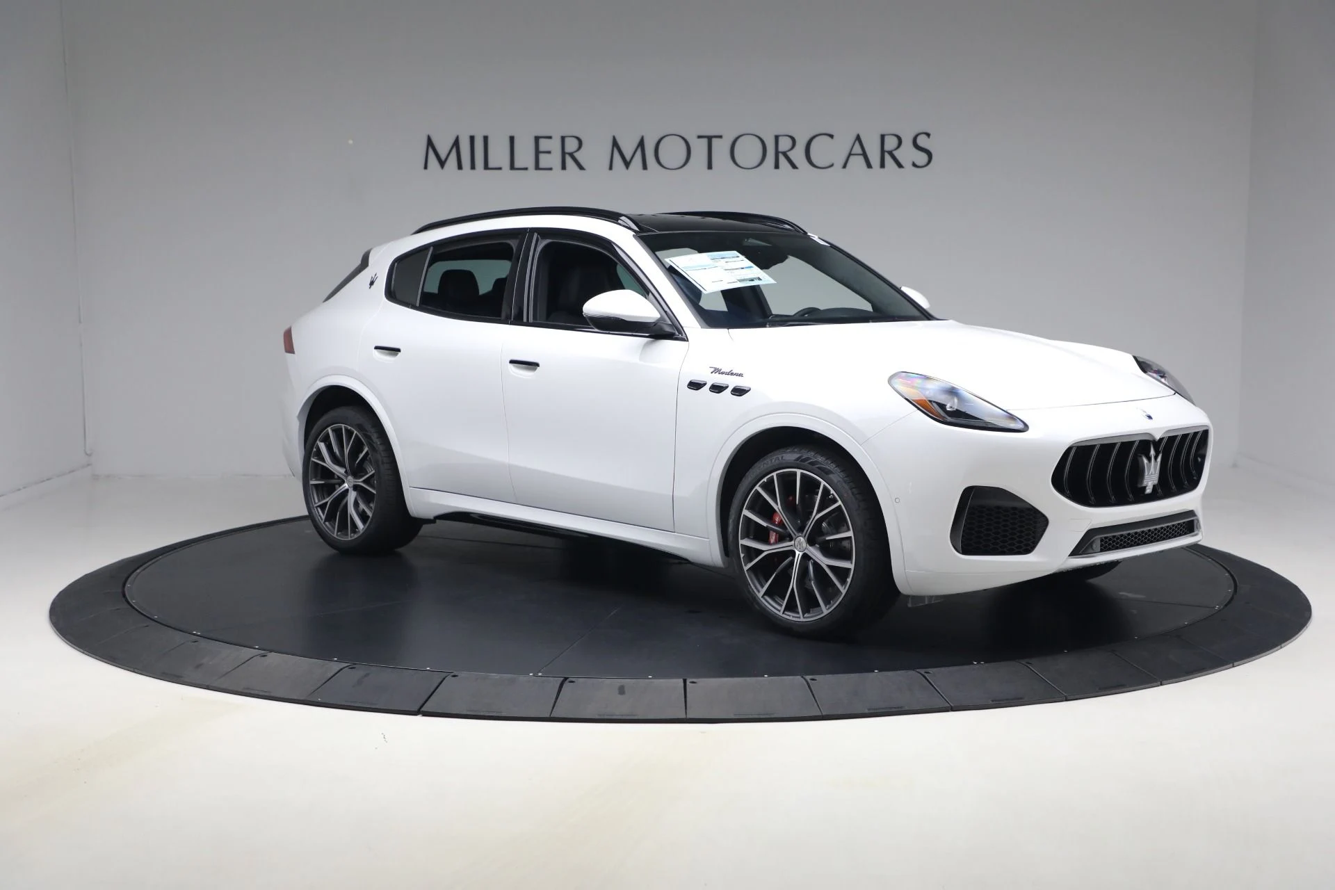 mph007_94599459_New_2026_Maserati_Grecale_Modena_1768937805_7ba8b6e648