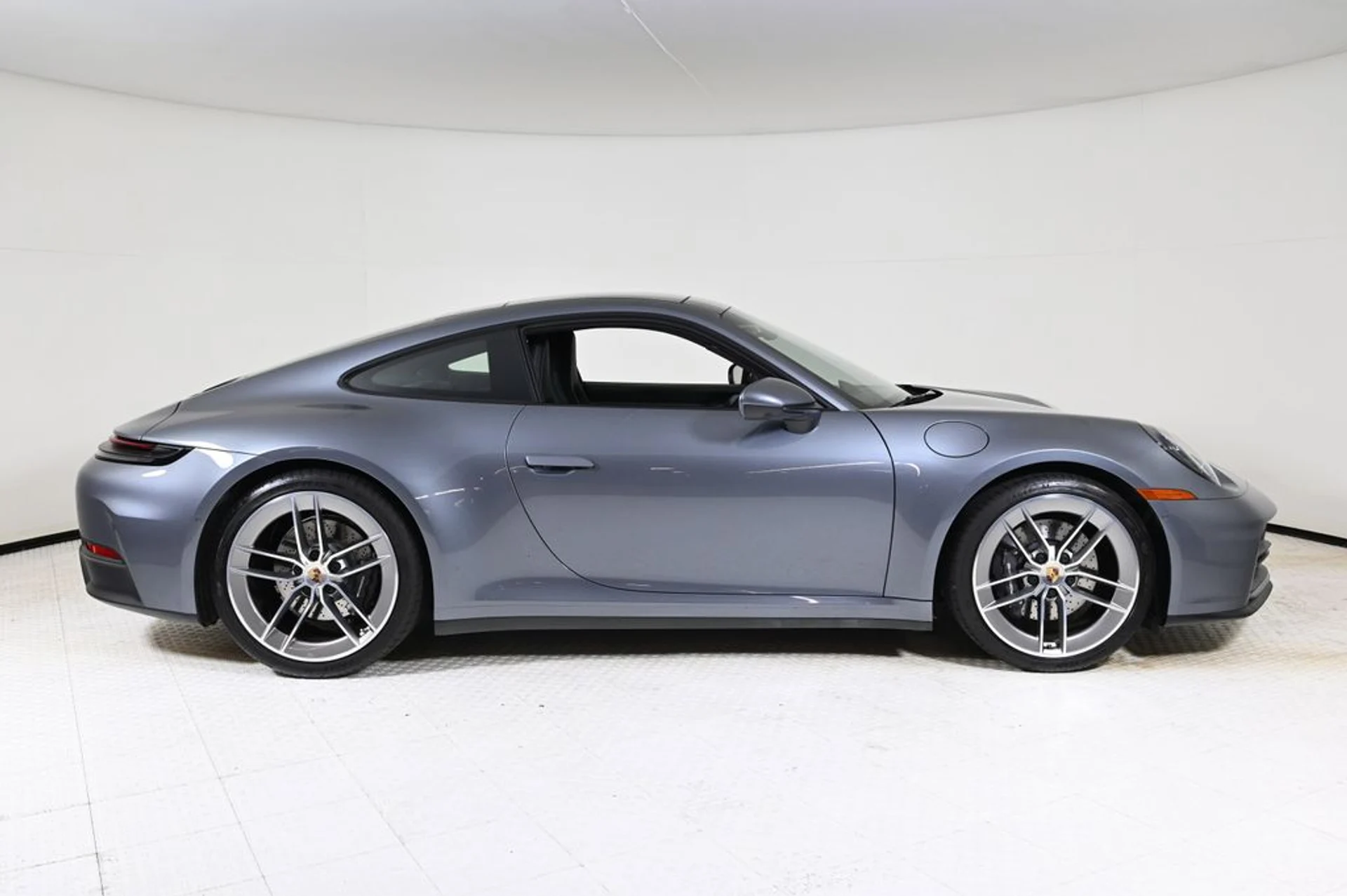 mph007_946118000_fff3ff8dfce9e337dcbb5b1a4233c8f1x_84a3b5bf4d