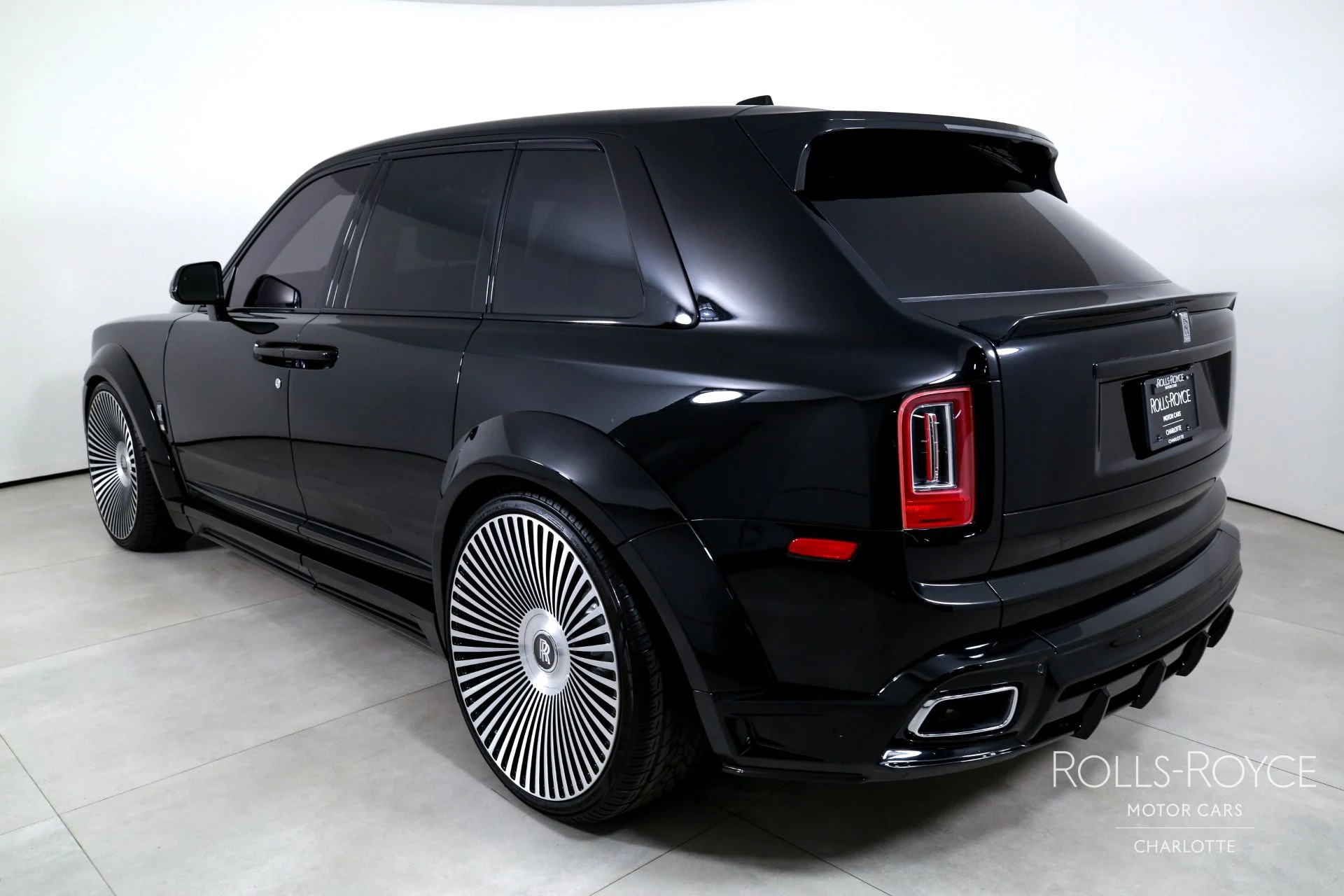 mph007_952101127_Used_2022_Rolls_Royce_Cullinan_1769449841_a566044957