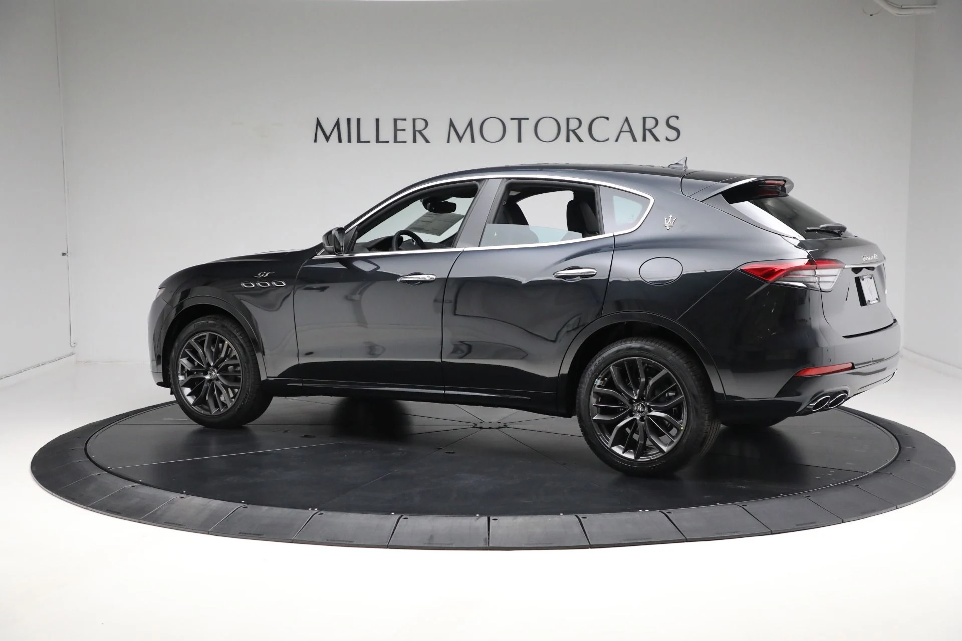mph007_95477101_New_2024_Maserati_Levante_GT_Ultima_1f3abefb85