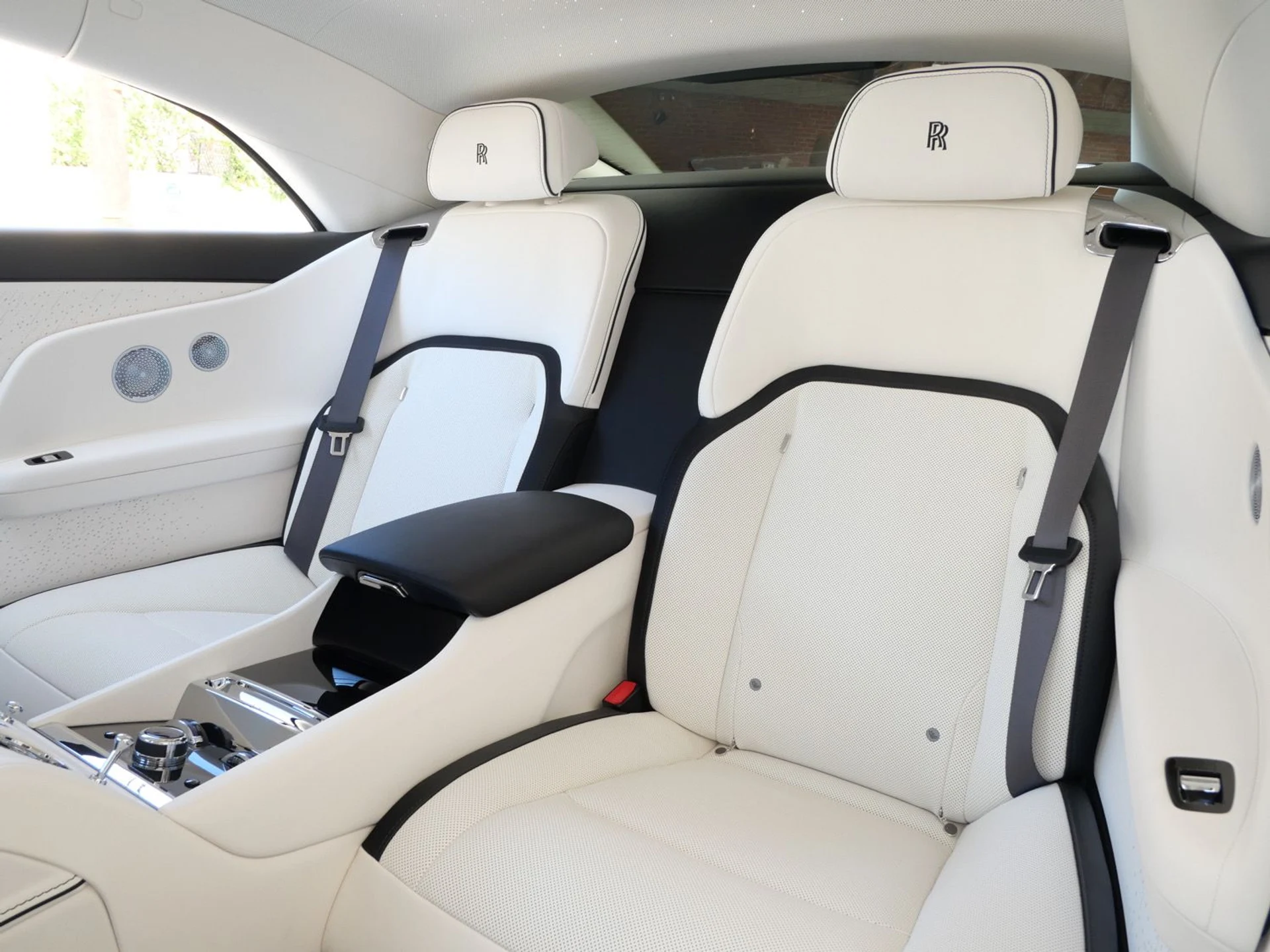 mph007_955415908_b401695483f8887a9367998e1419bbb8x_26529064f9